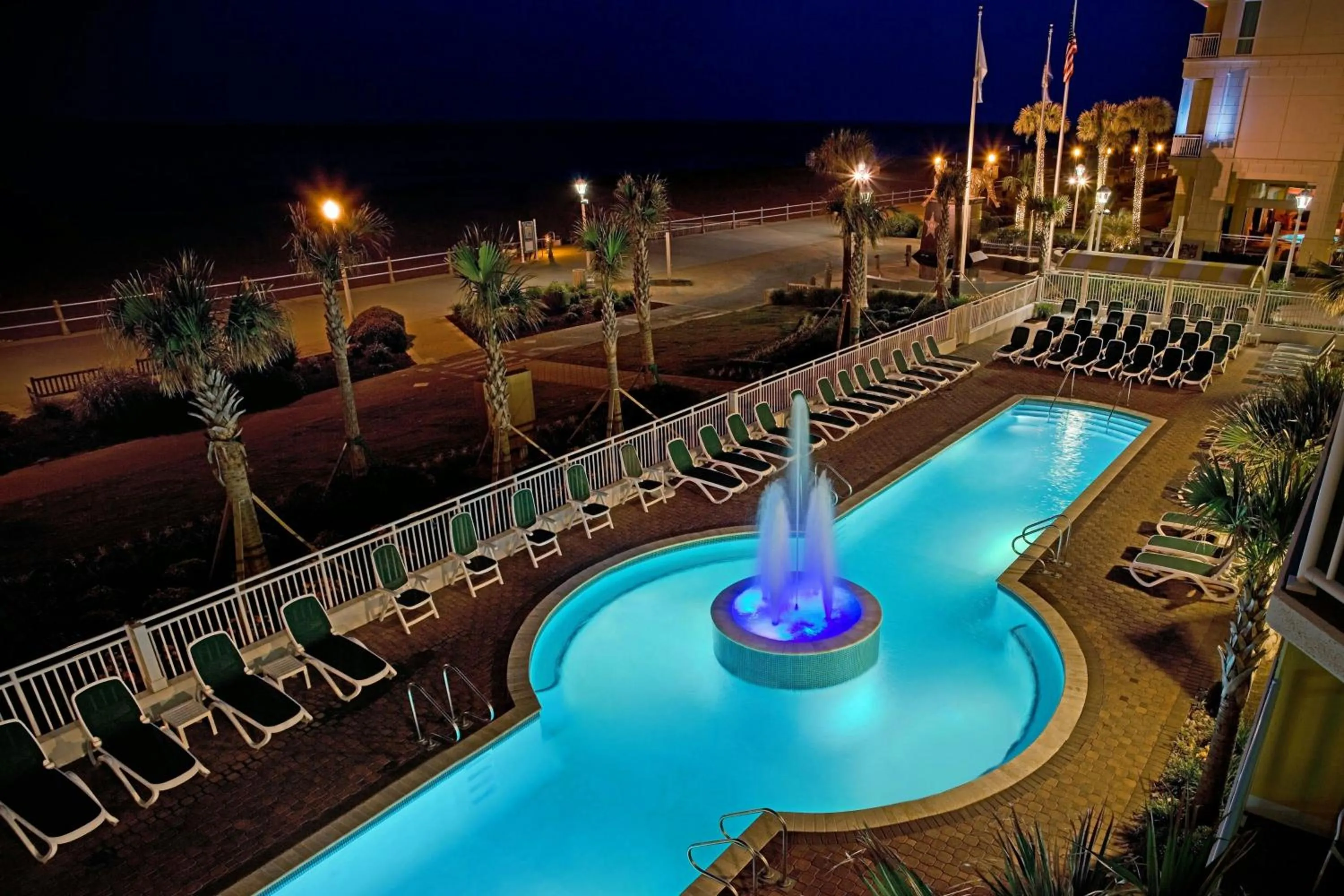 Swimming pool in Sheraton Oceanfront Hotel