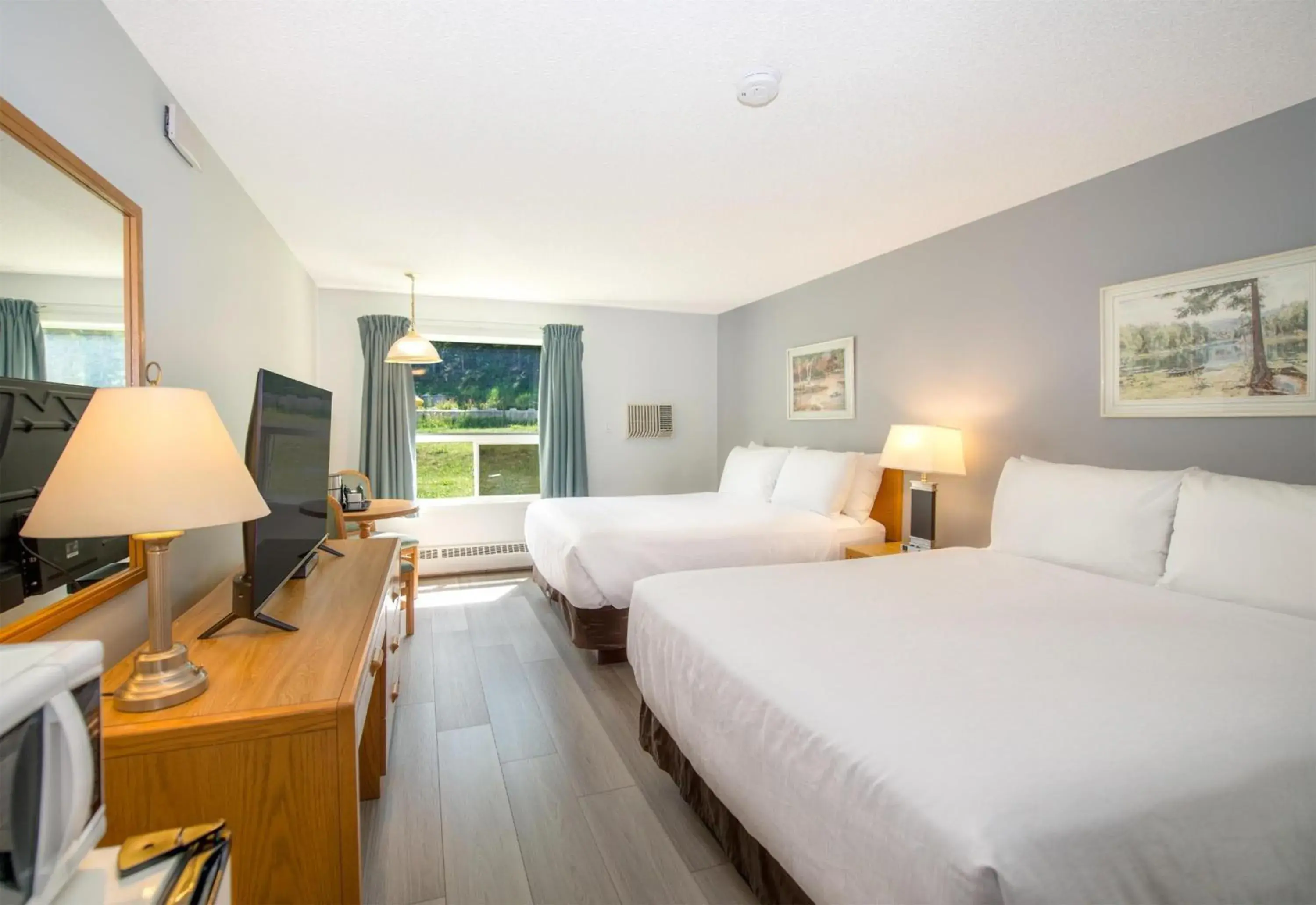 Coast Two Queens Pet Friendly in Coast Hinton Hotel Coast Two Queens Pet Friendly in Coast Hinton Hotel