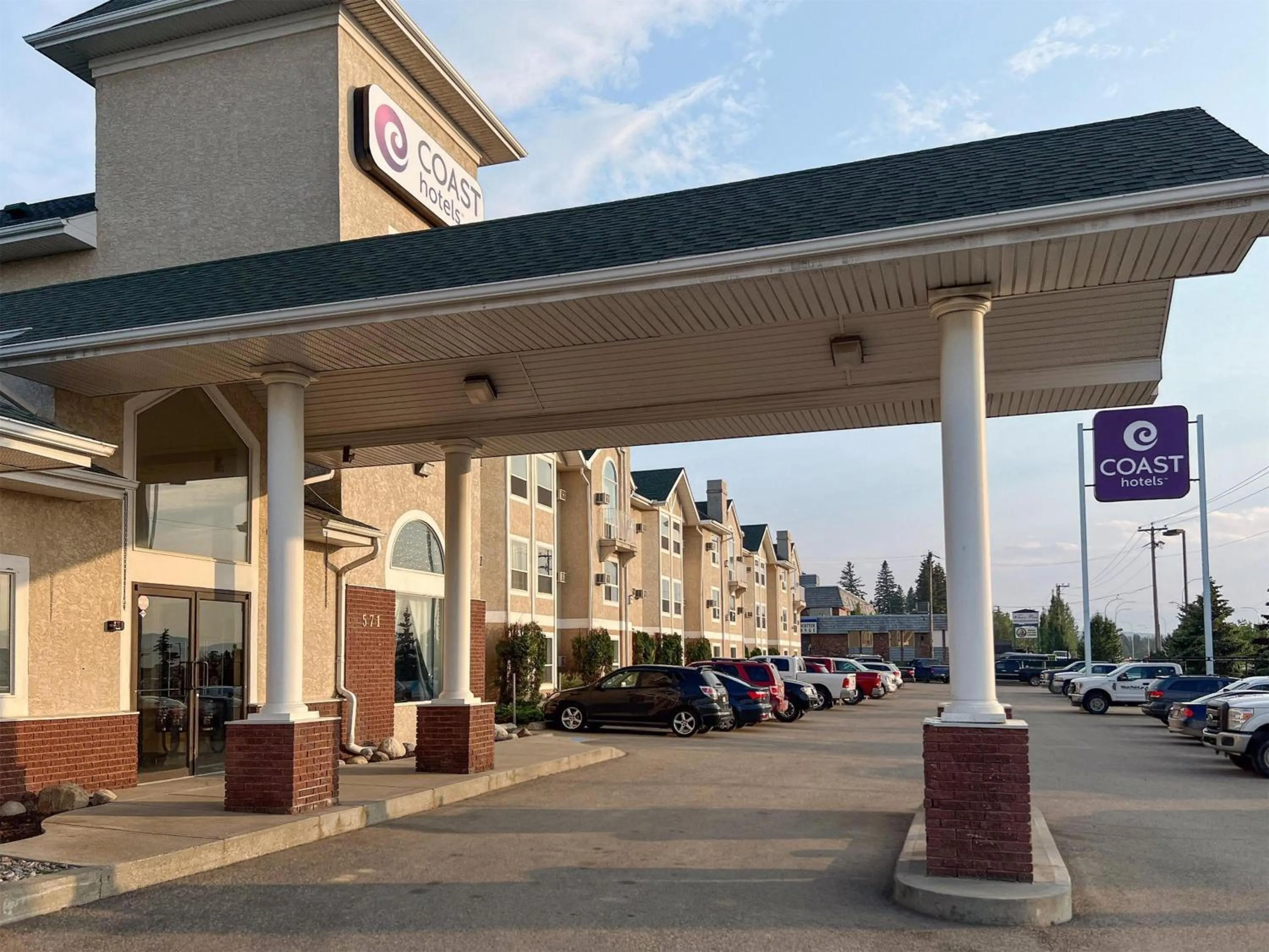 Property building in Coast Hinton Hotel