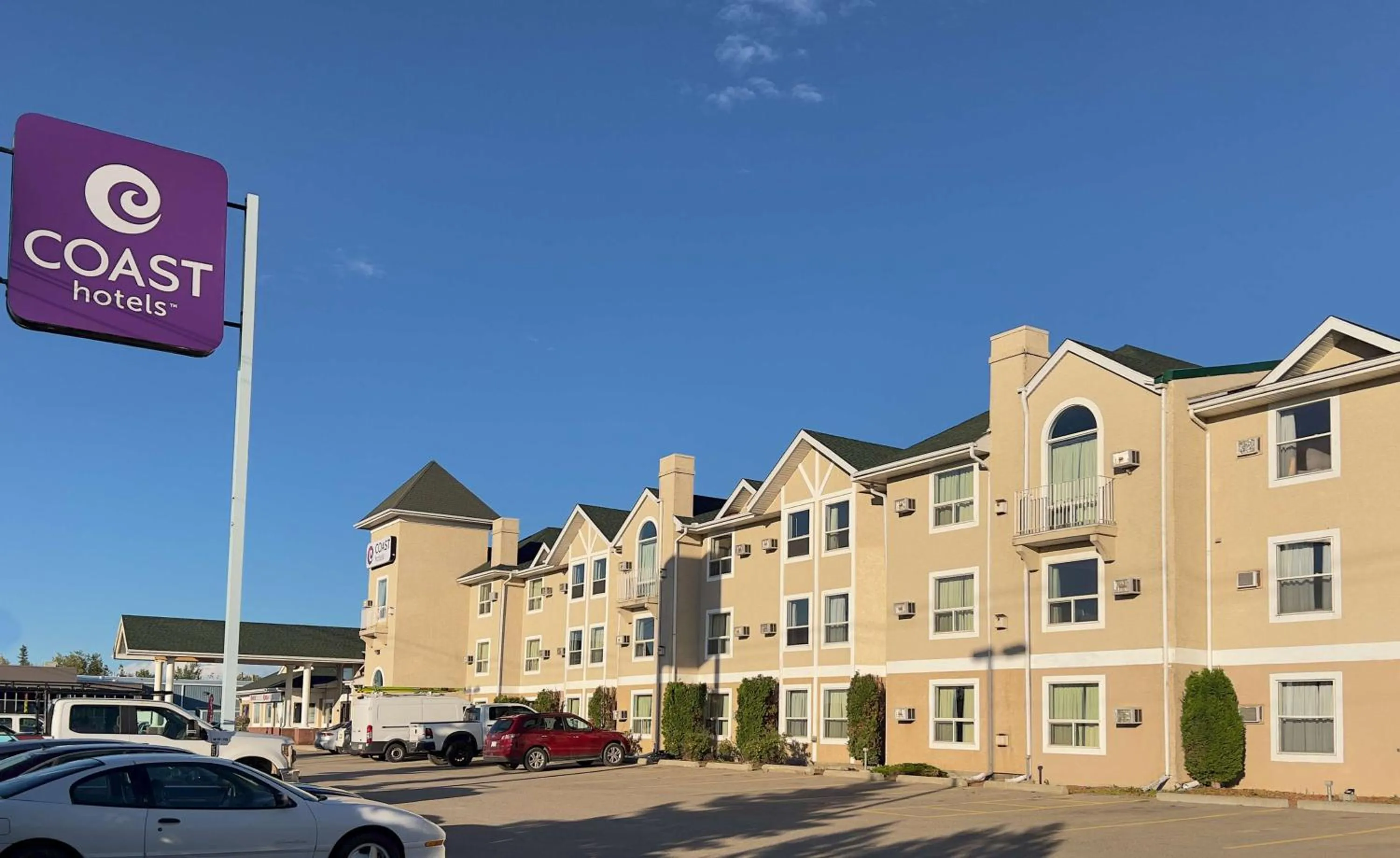 Property building in Coast Hinton Hotel
