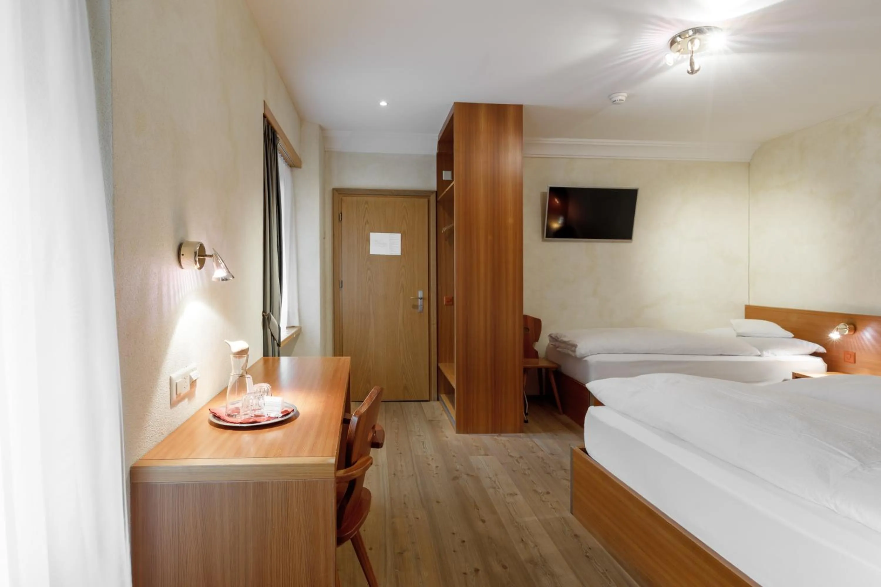 Bedroom, Bed in Hotel & SPA Croce Bianca