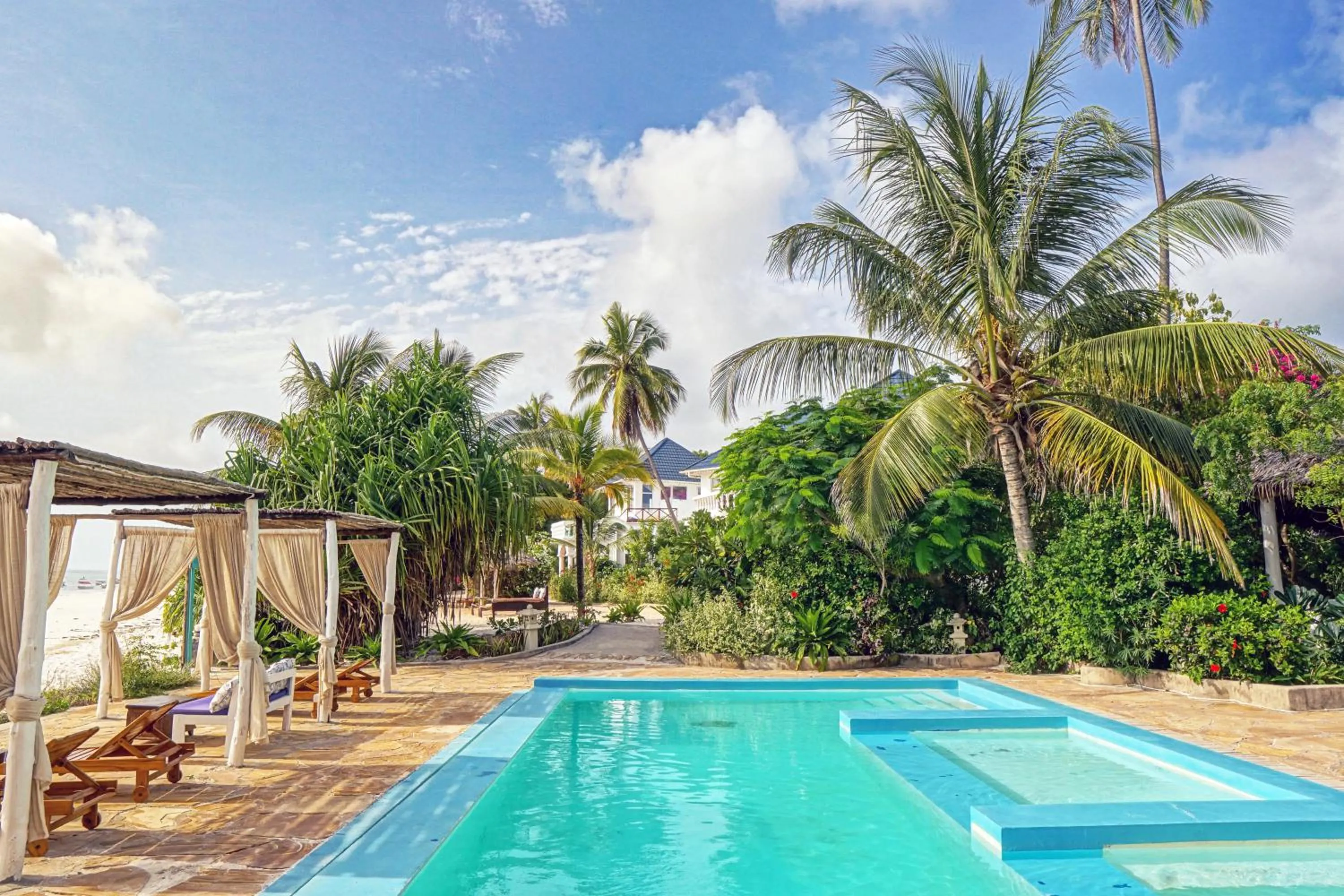 Swimming pool in Jafferji Beach Retreat