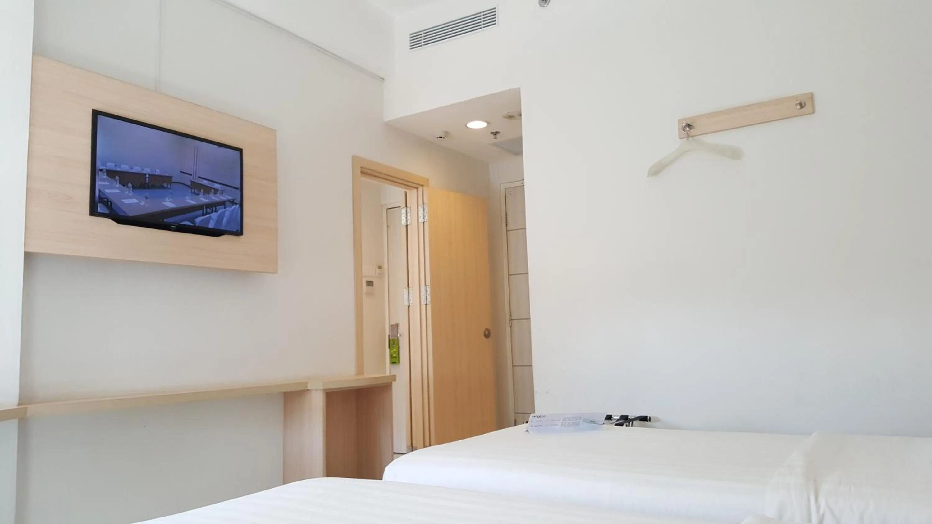 Bed in Whiz Prime Hotel Sudirman Makassar
