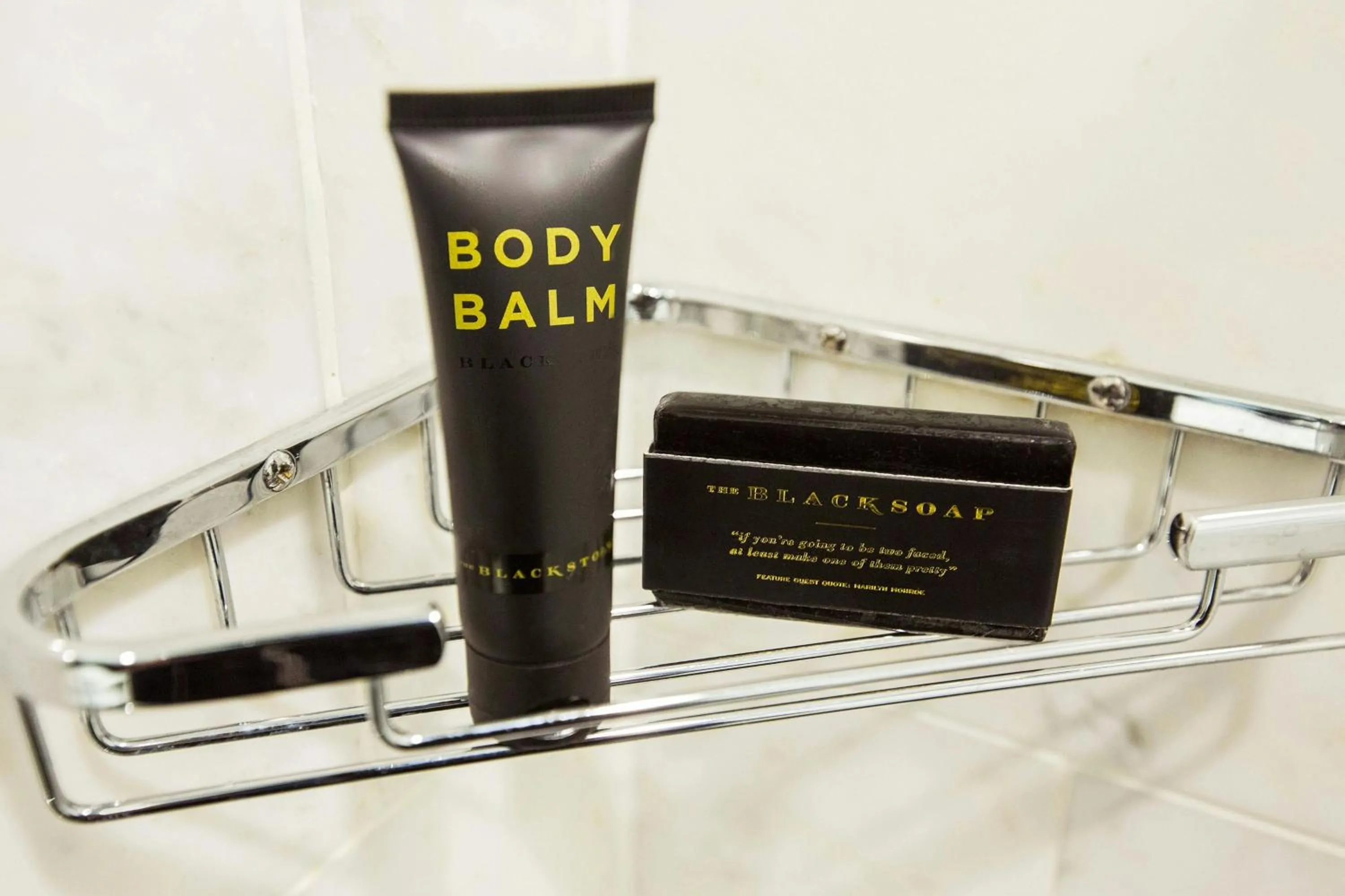 Bathroom in The Blackstone, Autograph Collection