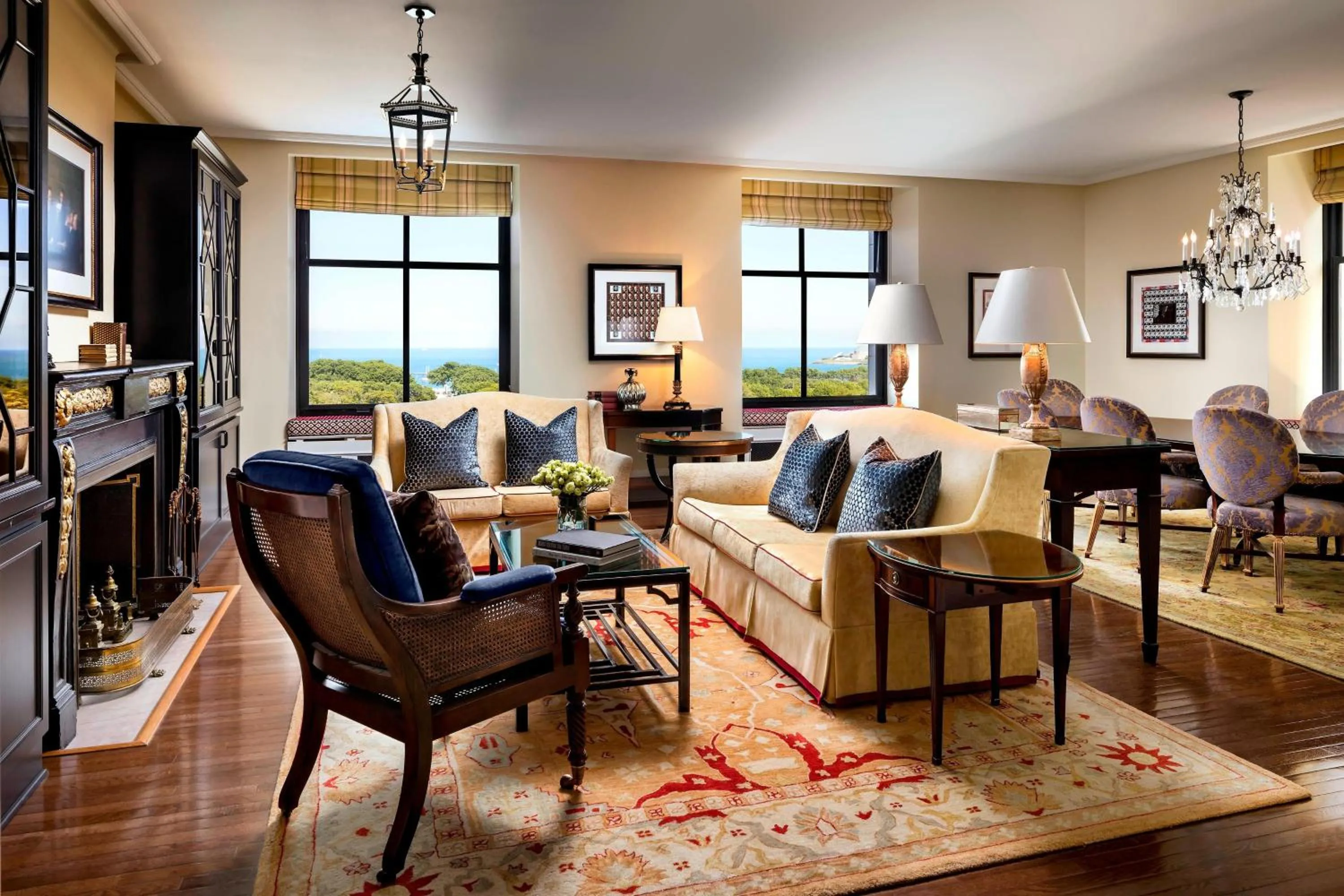 Photo of the whole room in The Blackstone, Autograph Collection