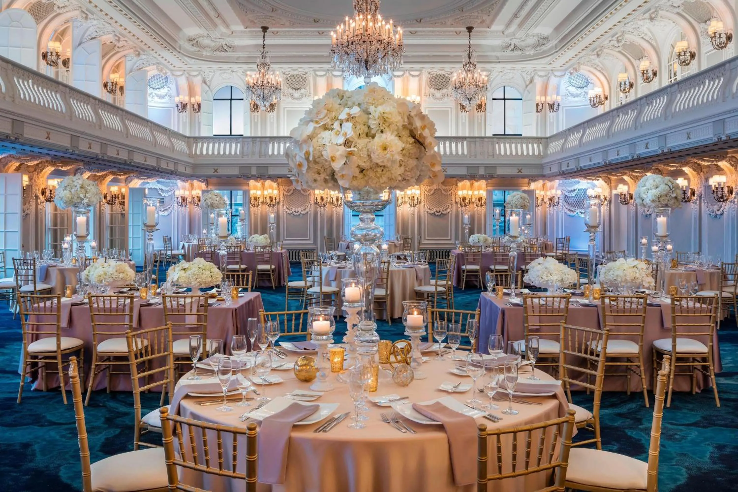 Lobby or reception in The Blackstone, Autograph Collection