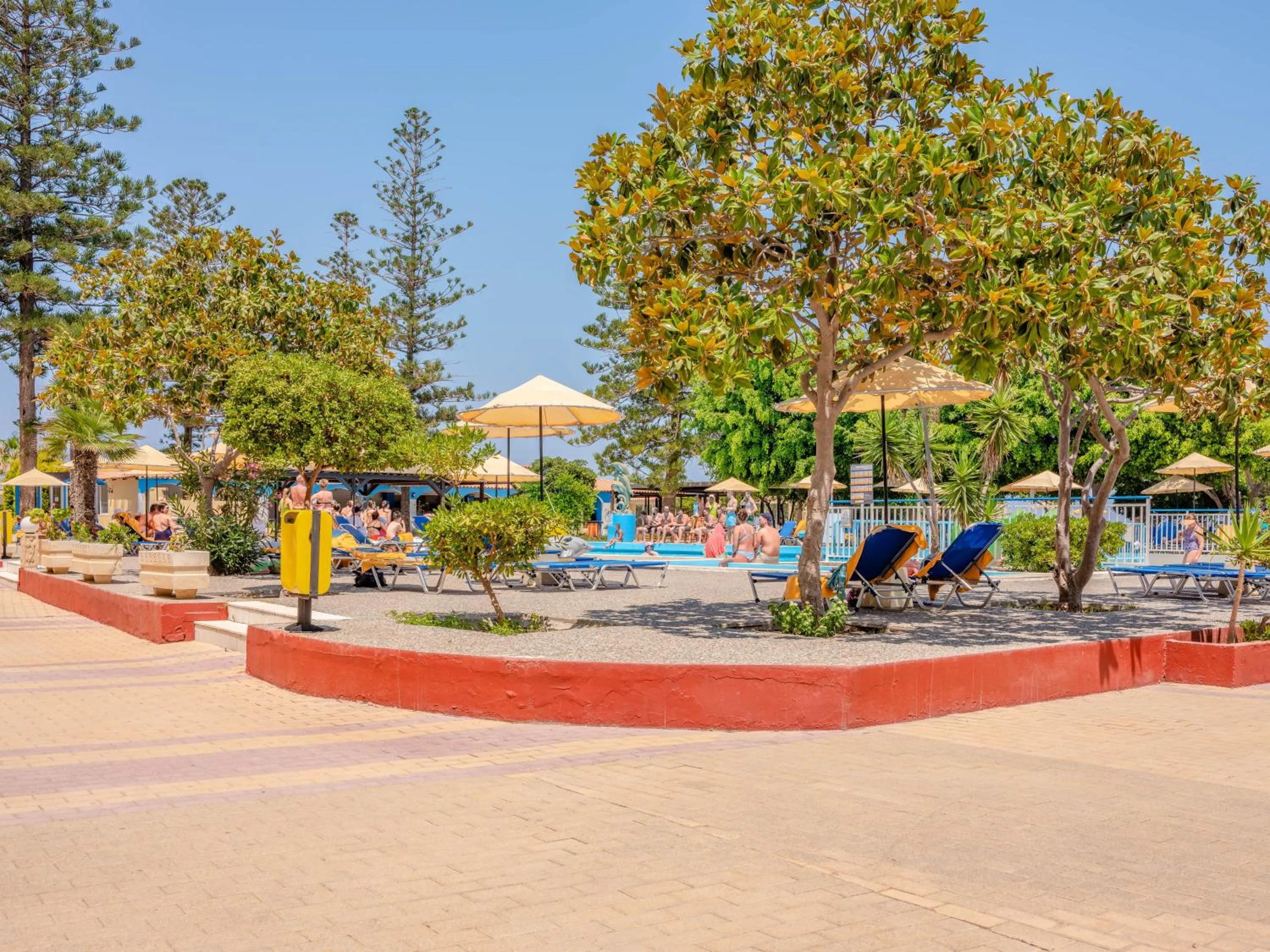 Garden in Sunshine Rhodes