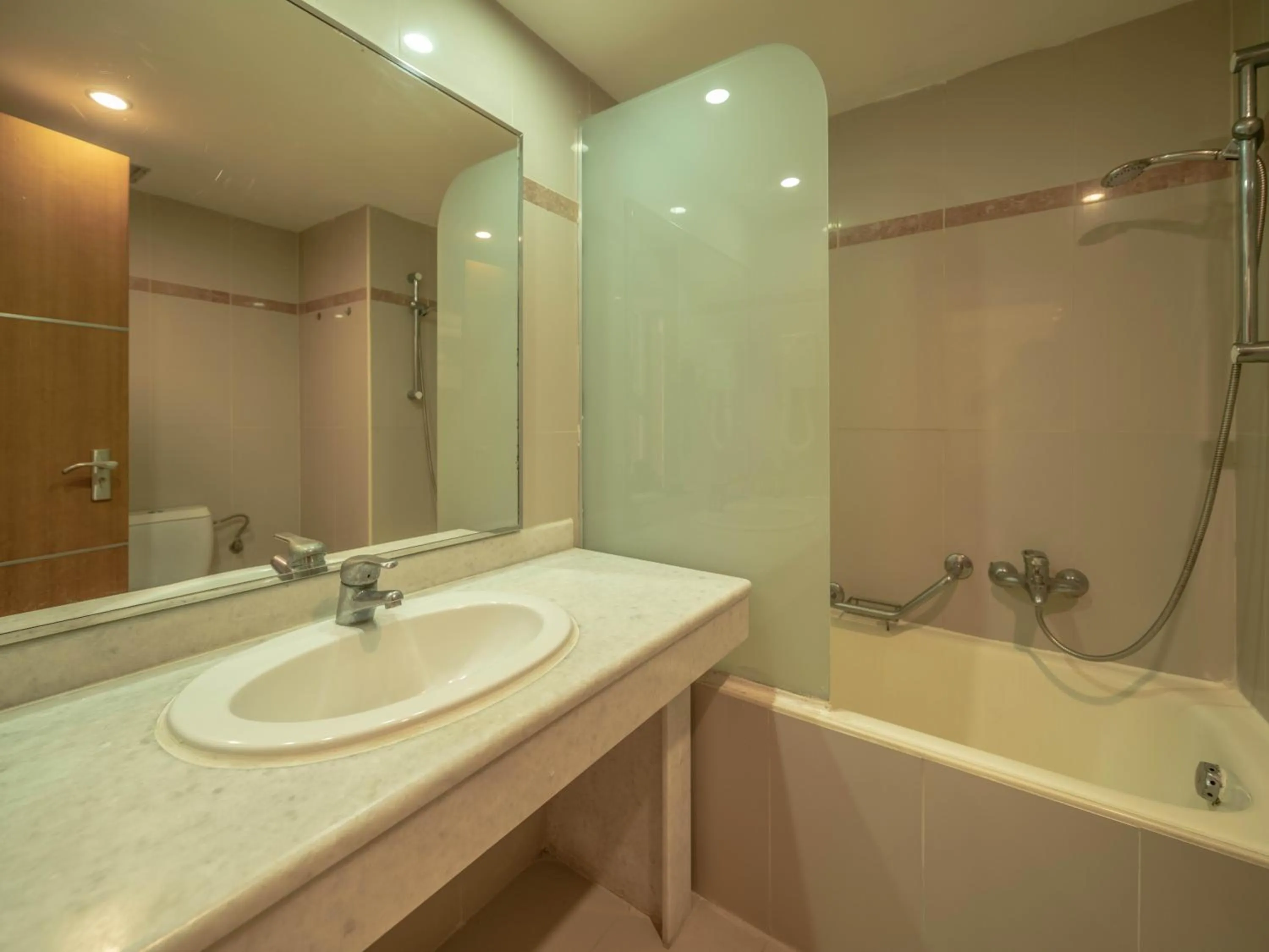 Bathroom in Sunshine Rhodes