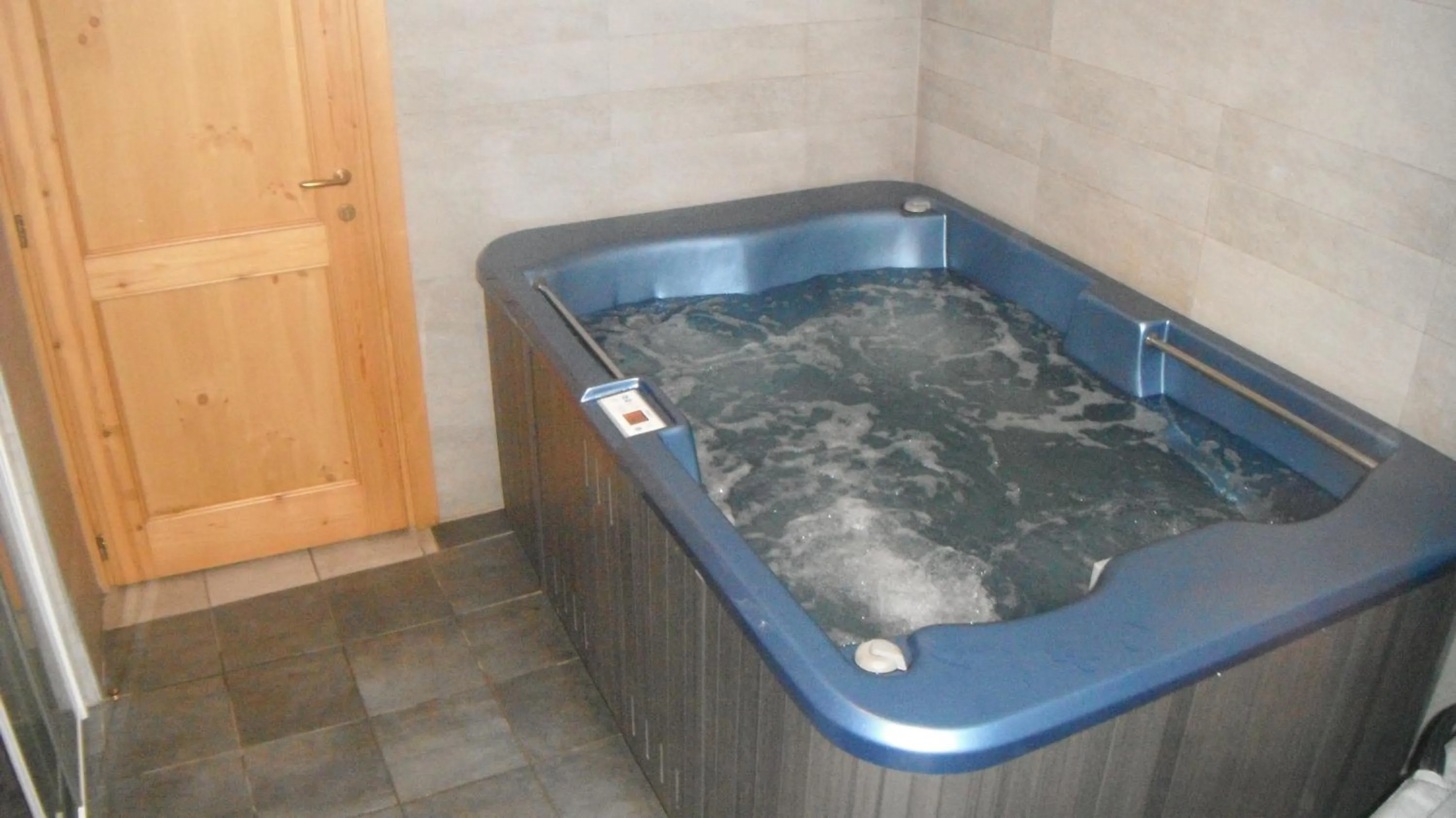 Hot Tub in Hotel Restaurant La Barme