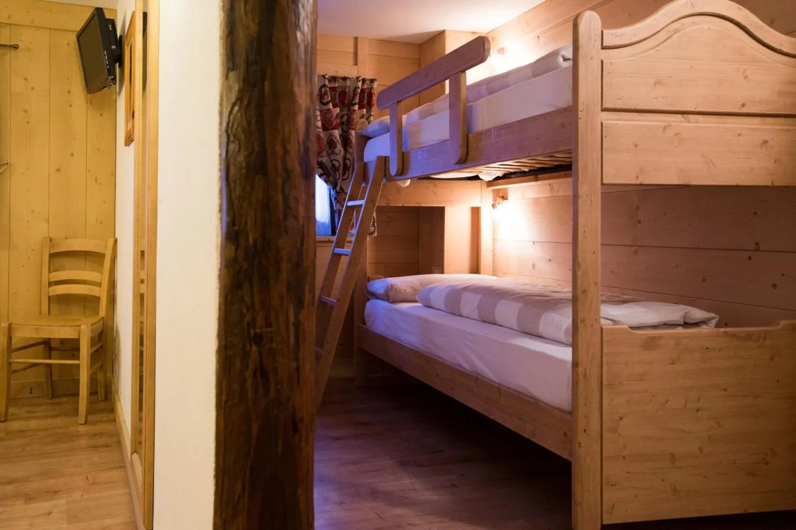 Decorative detail, Bed in Hotel Restaurant La Barme