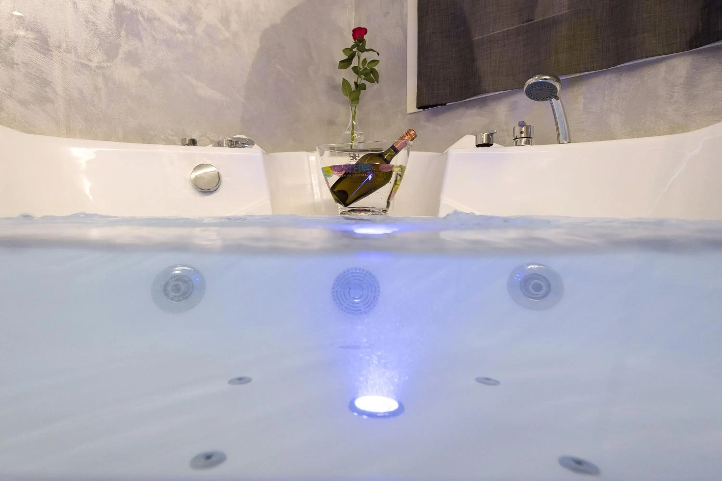 Hot Tub in HOTEL Villa Lilla