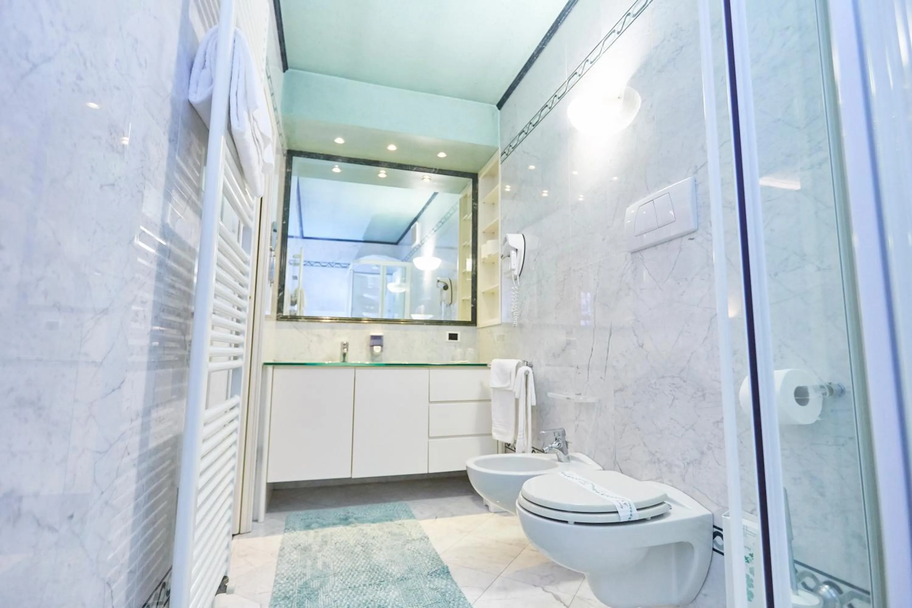 Bathroom in HOTEL Villa Lilla