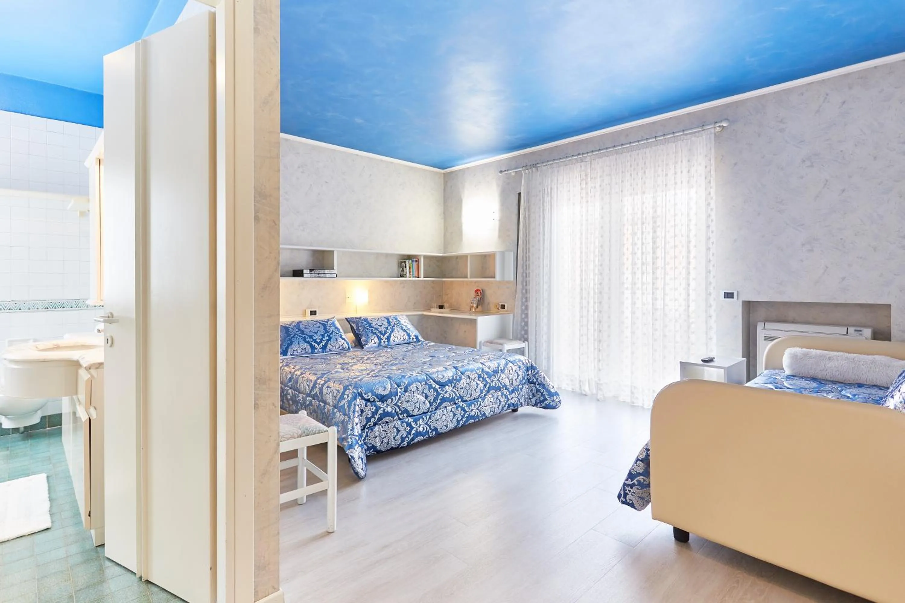 Garden view, Bed in HOTEL Villa Lilla