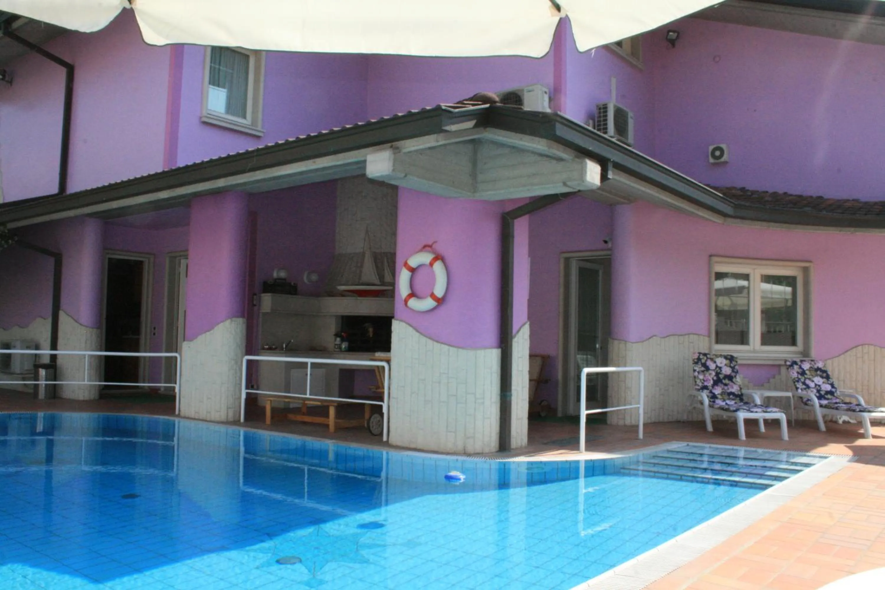 Property building in HOTEL Villa Lilla