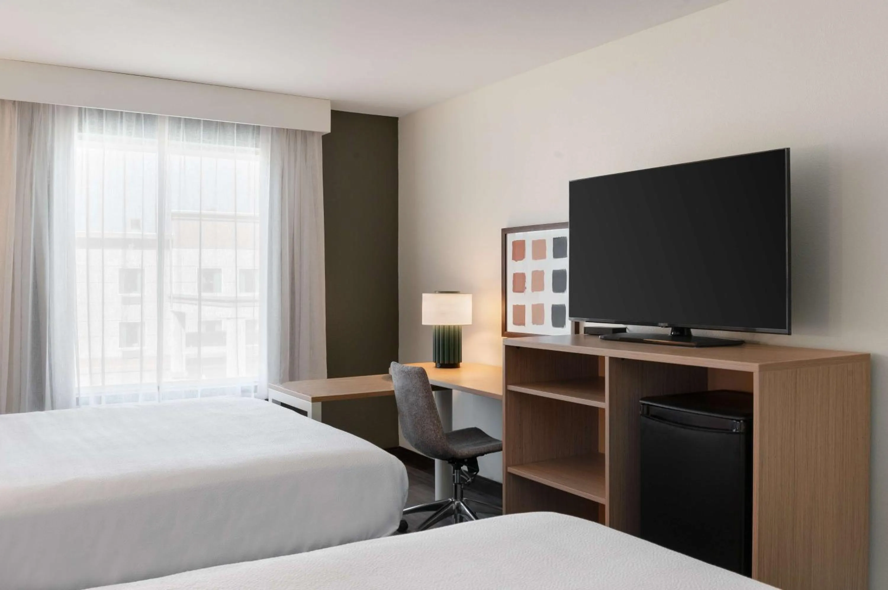 Bedroom, Bed in Spark by Hilton Savannah South I-95