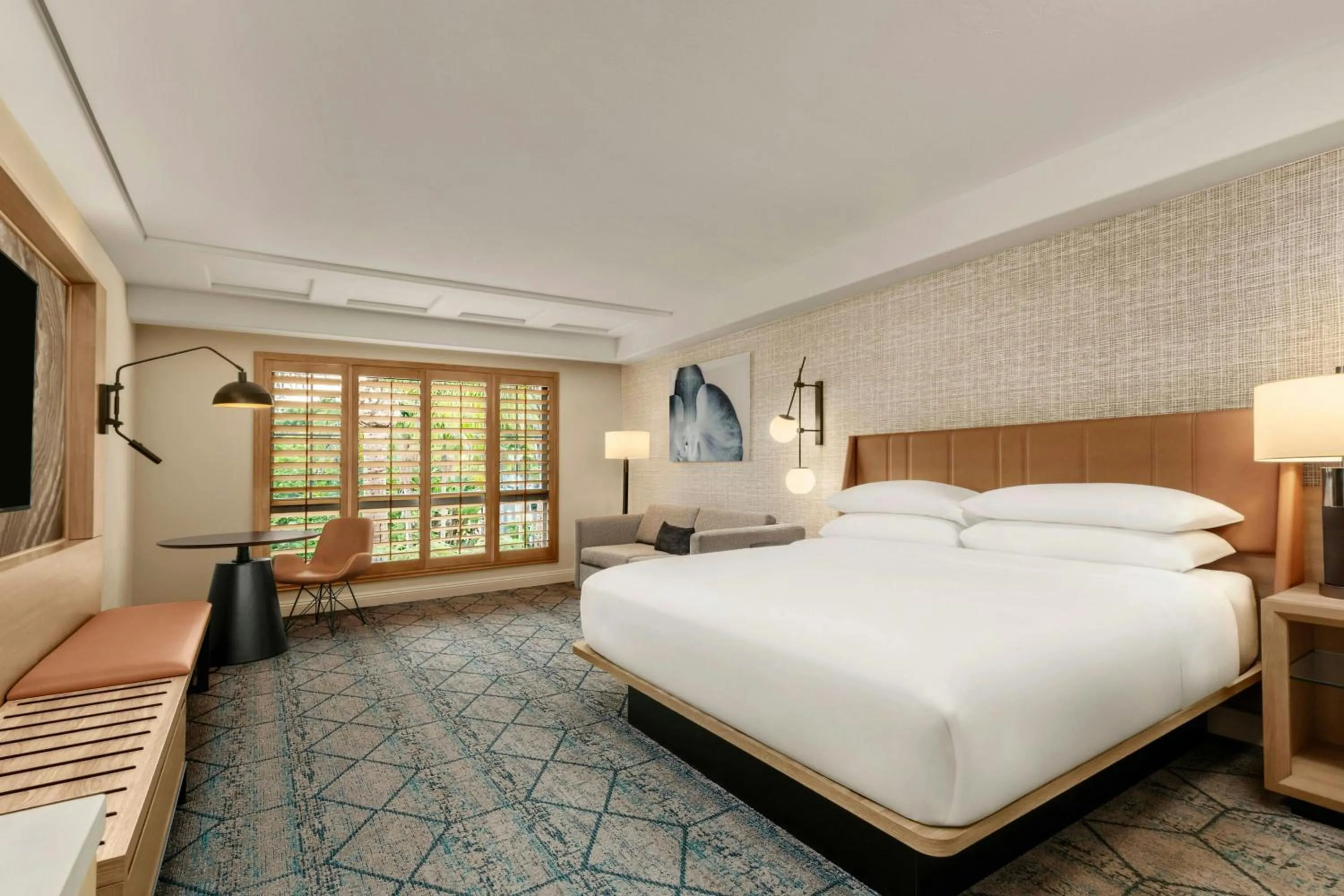 Photo of the whole room, Bed in Sheraton La Jolla