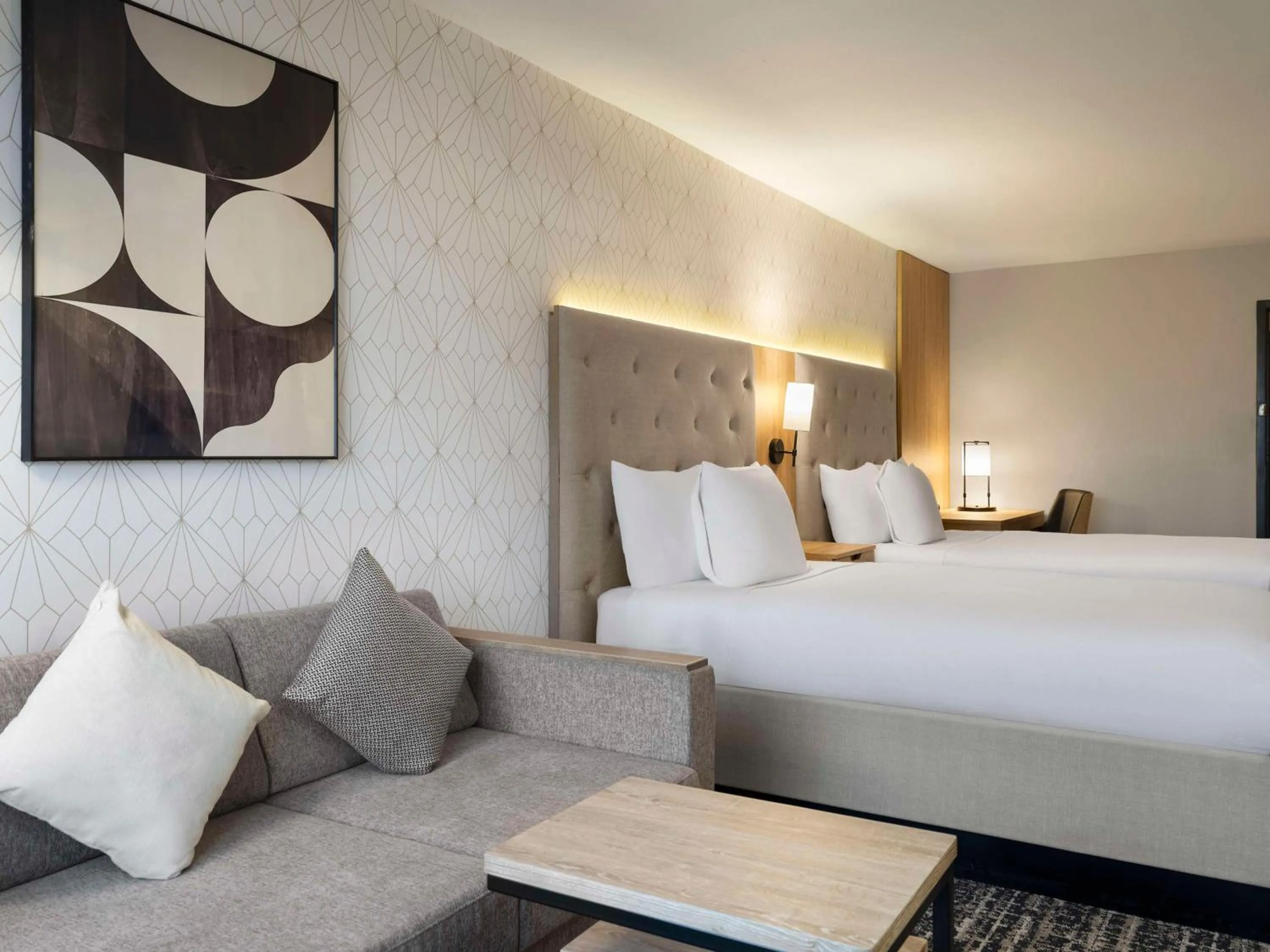 Bedroom, Bed in Hyatt Place Kansas City/Overland Park/Metcalf