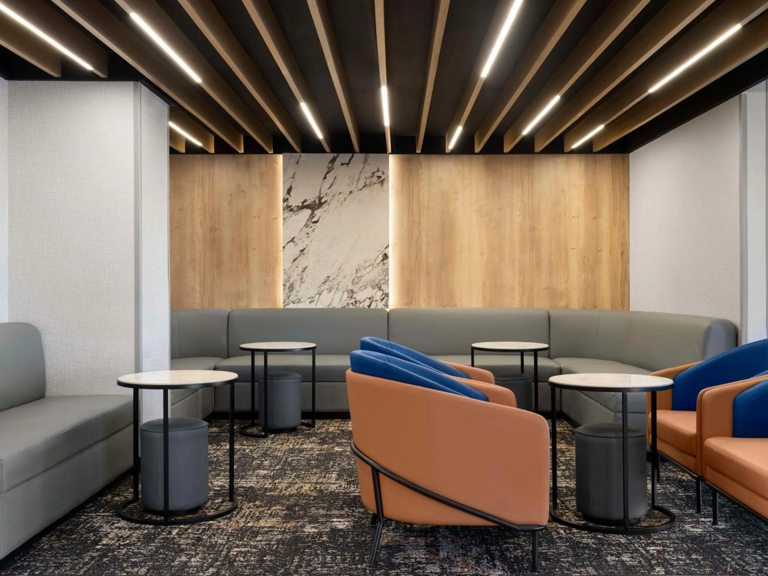 Lobby or reception in Hyatt Place Kansas City/Overland Park/Metcalf