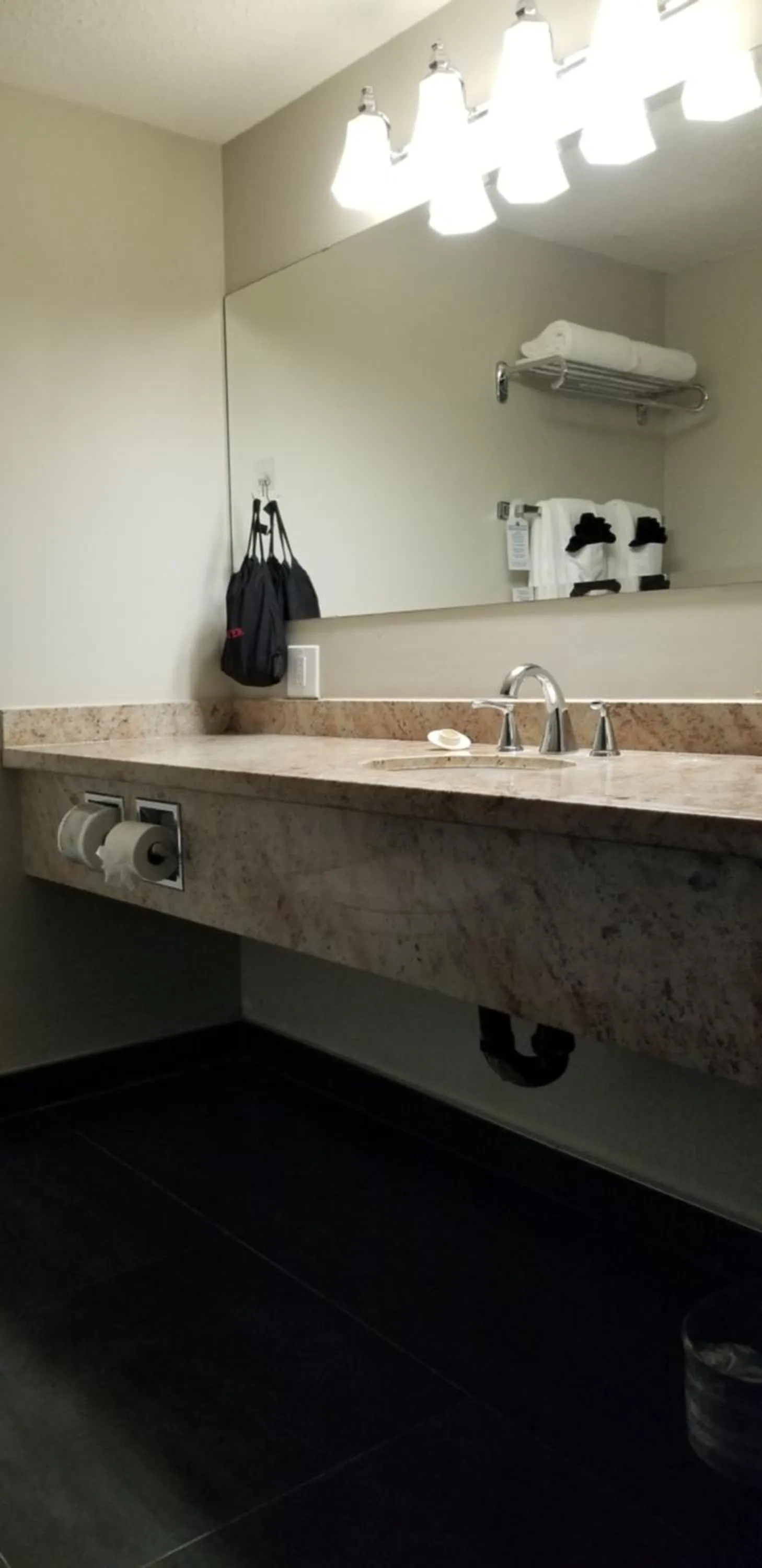 Bathroom in The Royal Anne Hotel