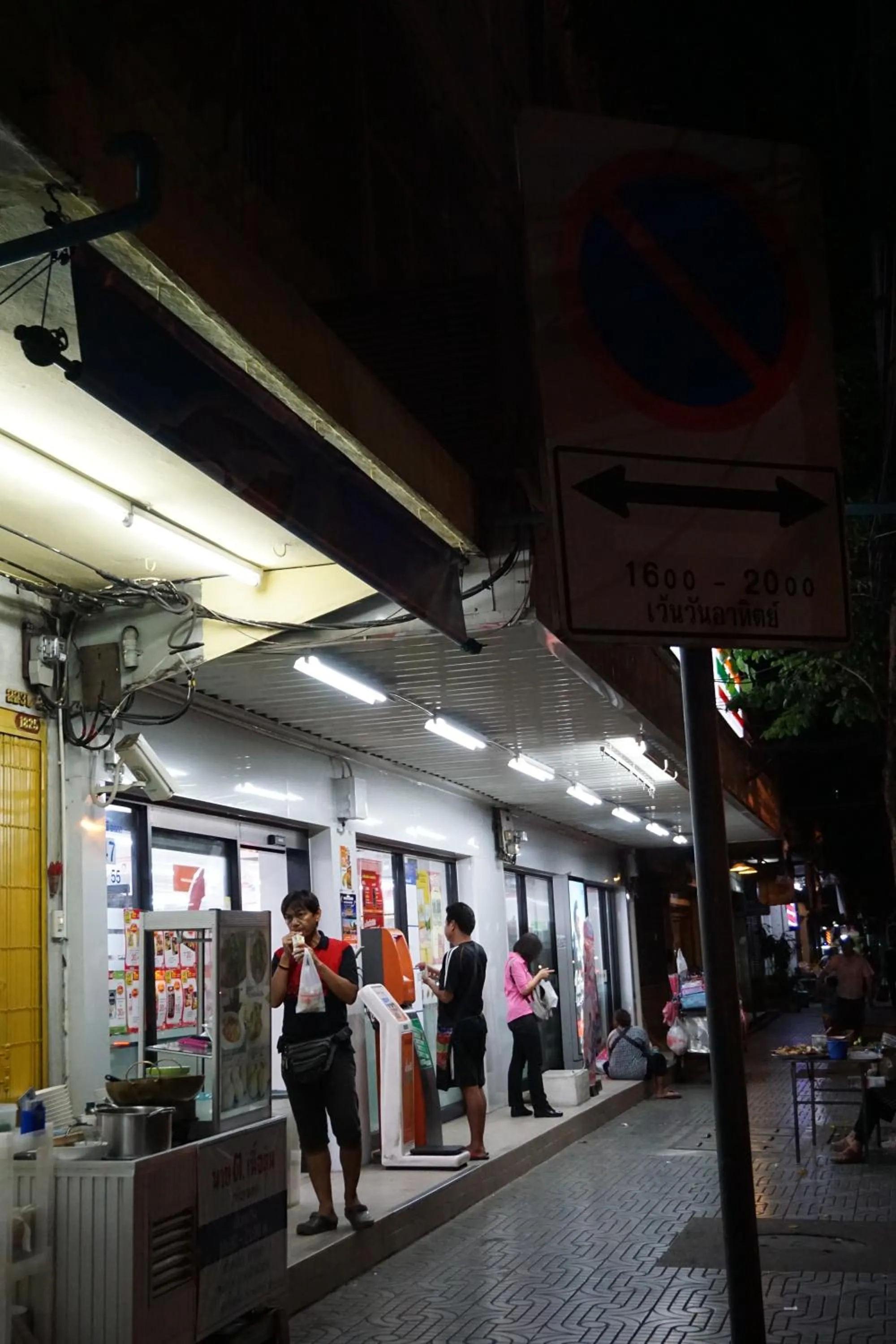 Restaurant/places to eat in PAMAhouse Boutique Hostel