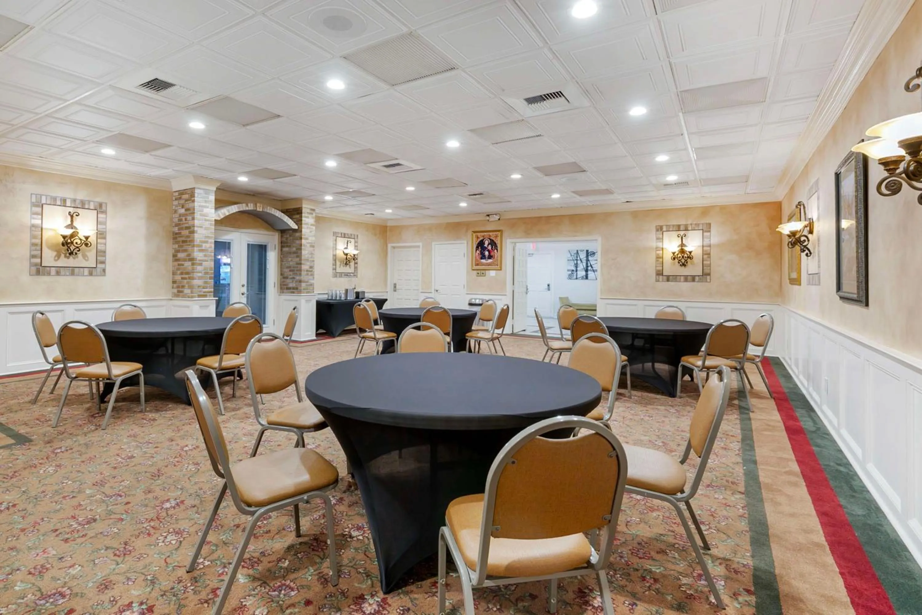 Meeting/conference room in Best Western Plus Westbank