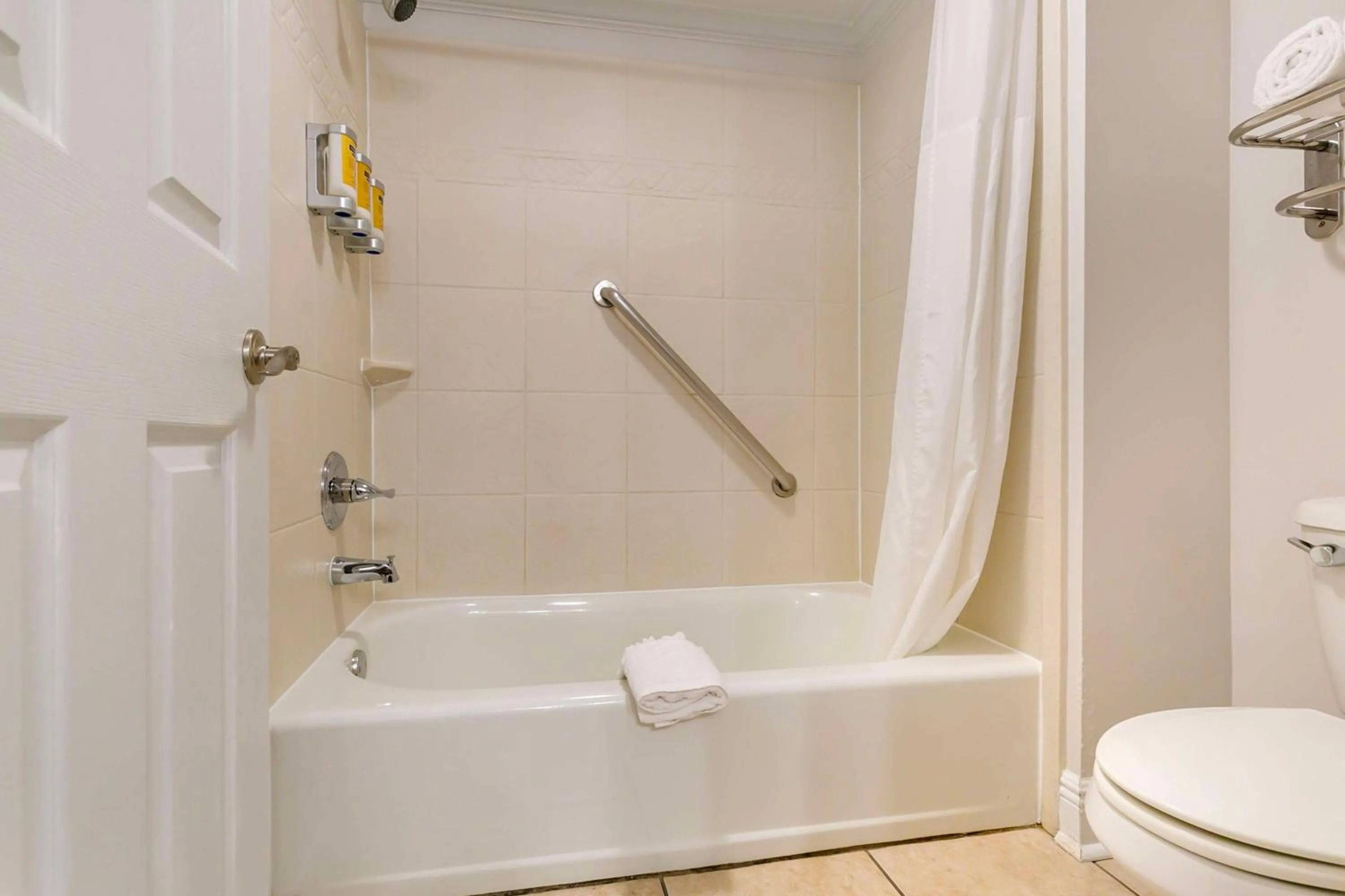 Bathroom in Best Western Plus Westbank