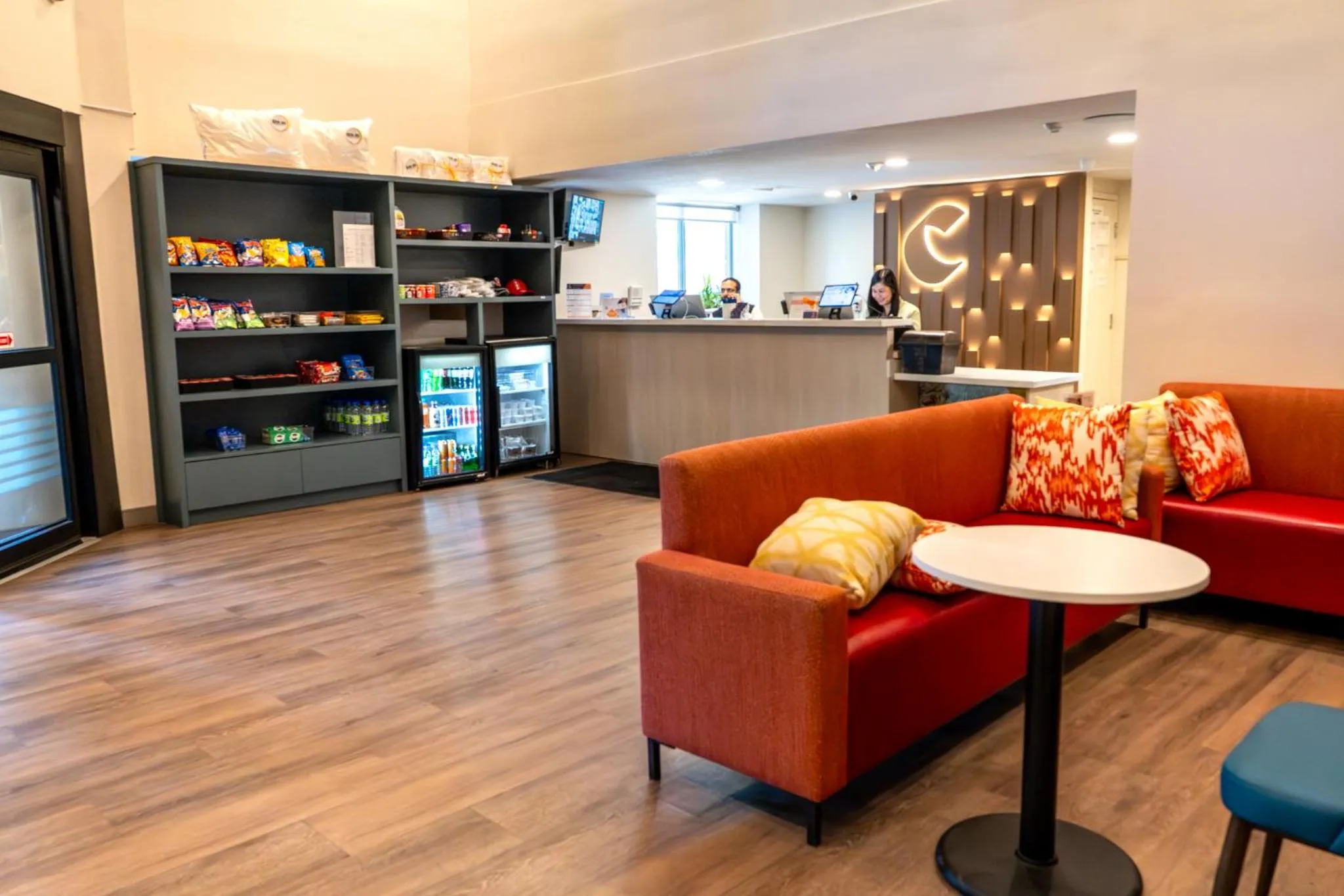 Seating area in Comfort Suites