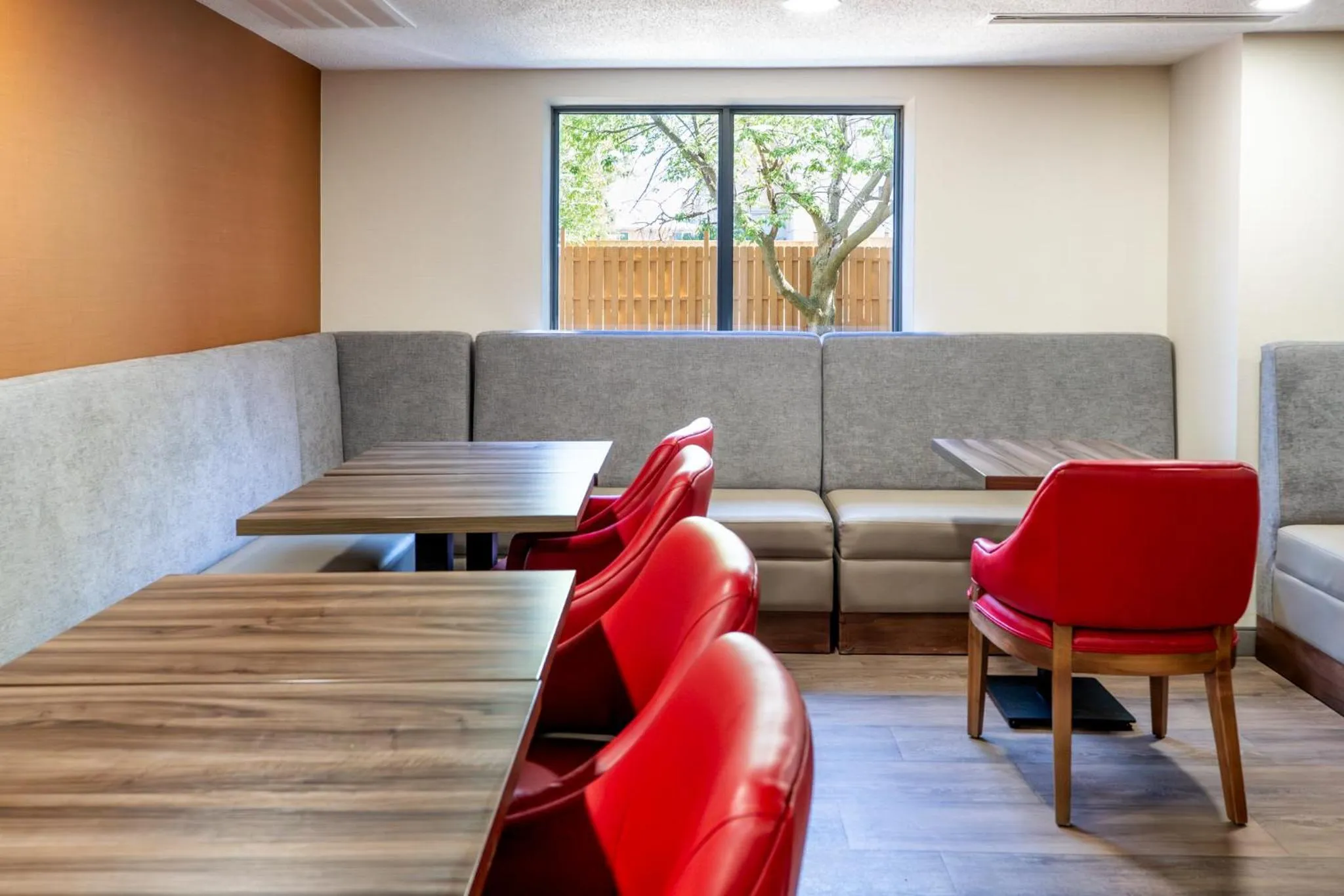 Breakfast in Comfort Suites