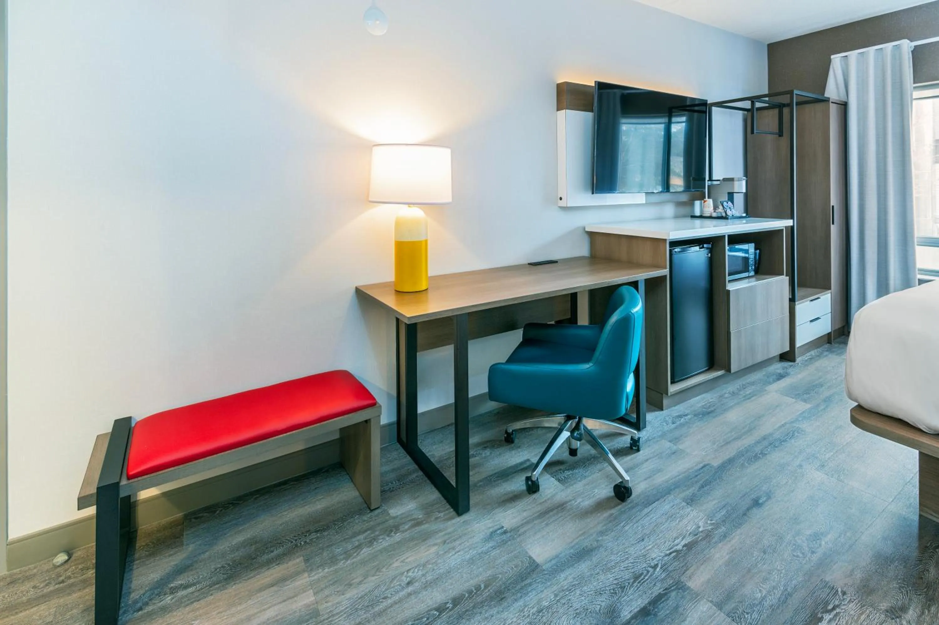 TV and multimedia in Quality Suites London