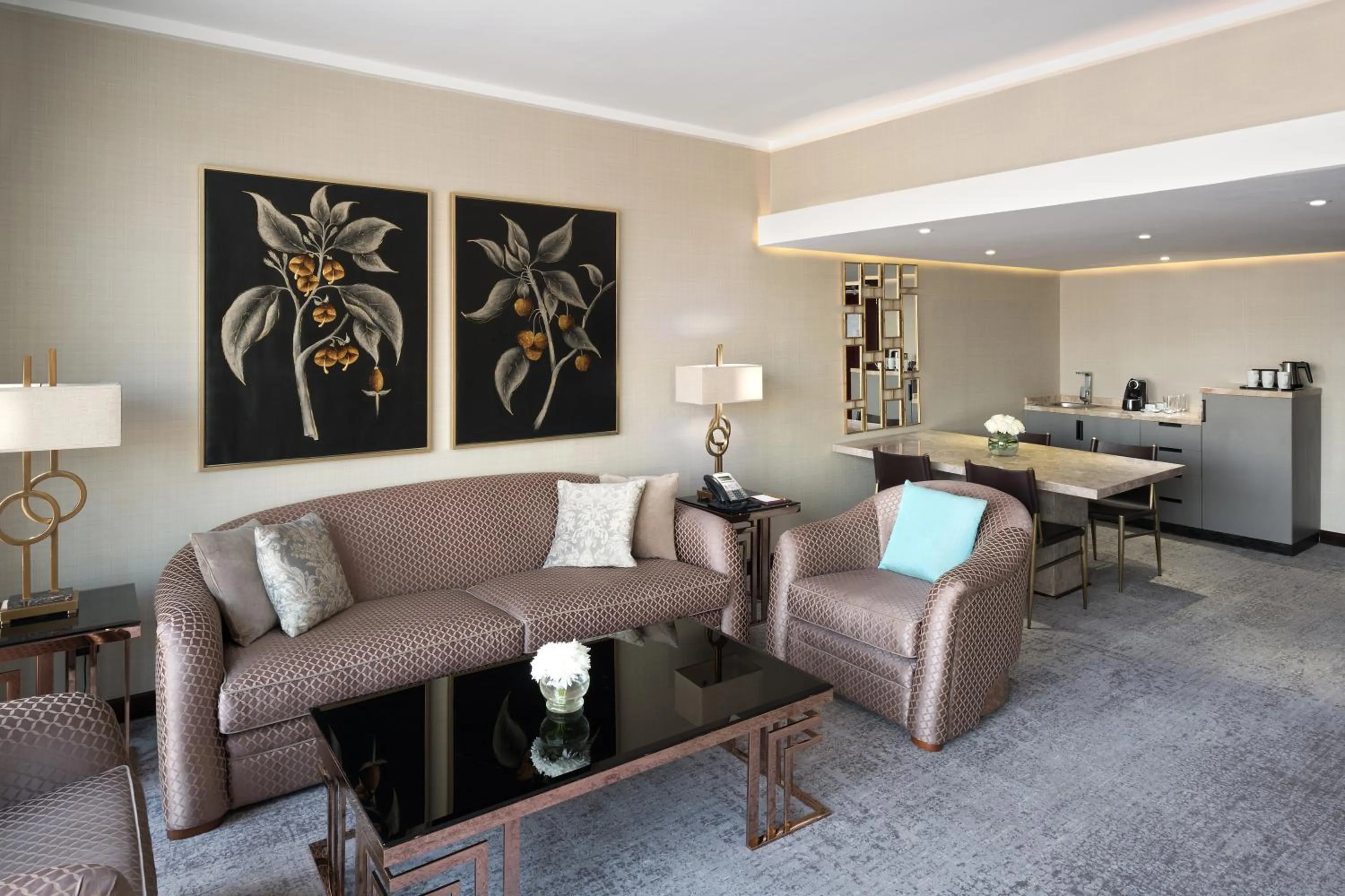 Living room in Anwar Al Madinah Mövenpick