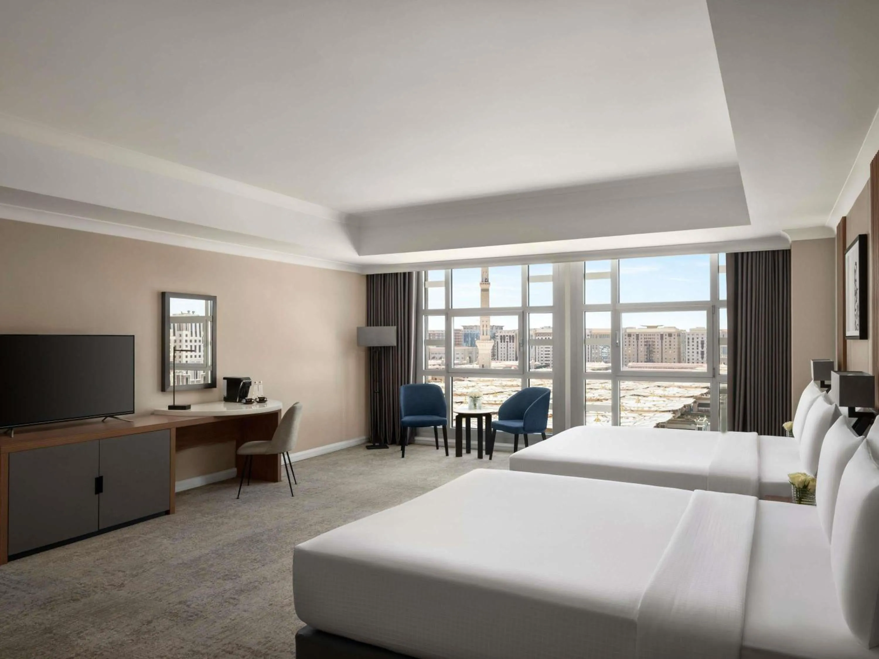 Bedroom, Bed in Anwar Al Madinah Mövenpick