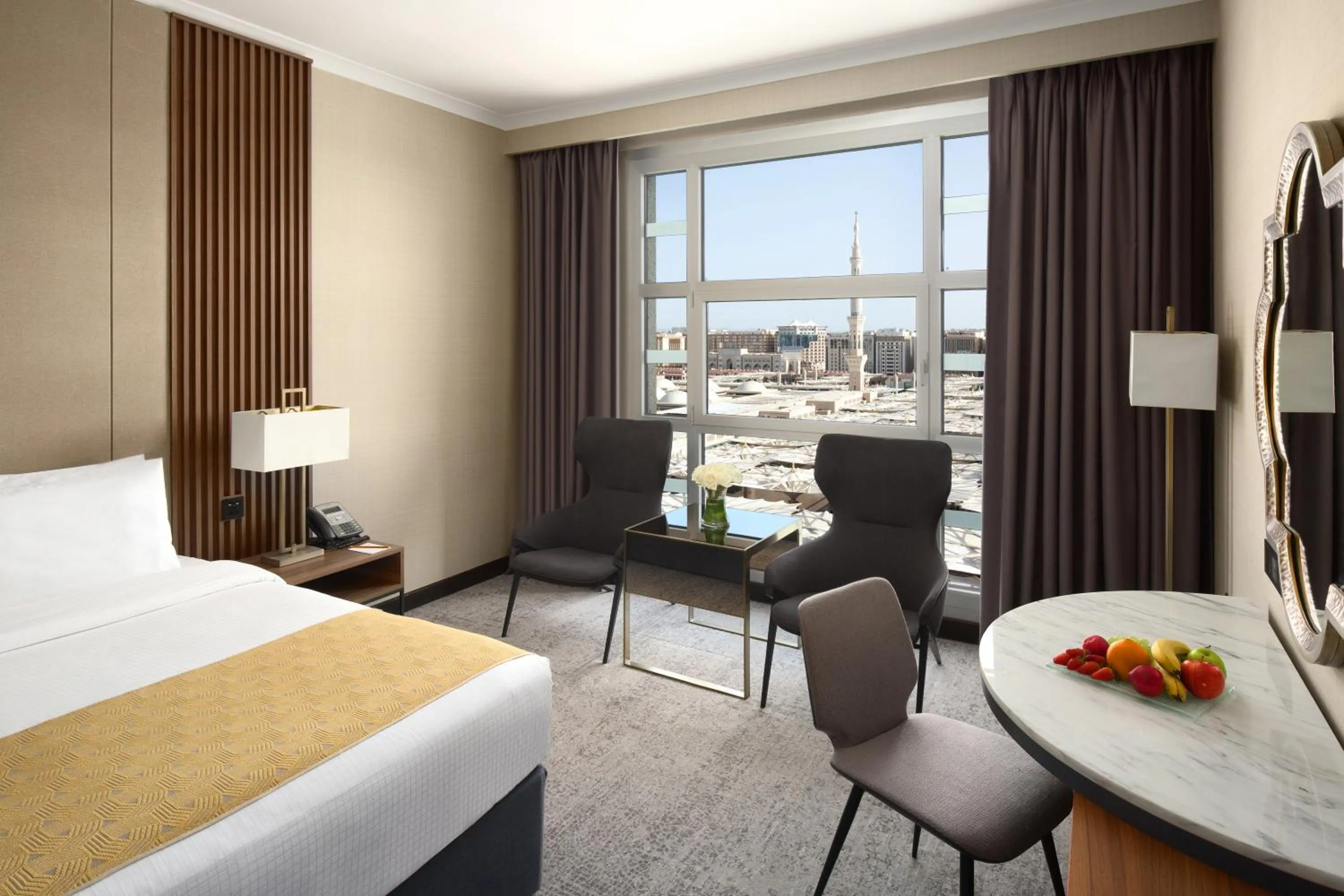 Bedroom, Bed in Anwar Al Madinah Mövenpick