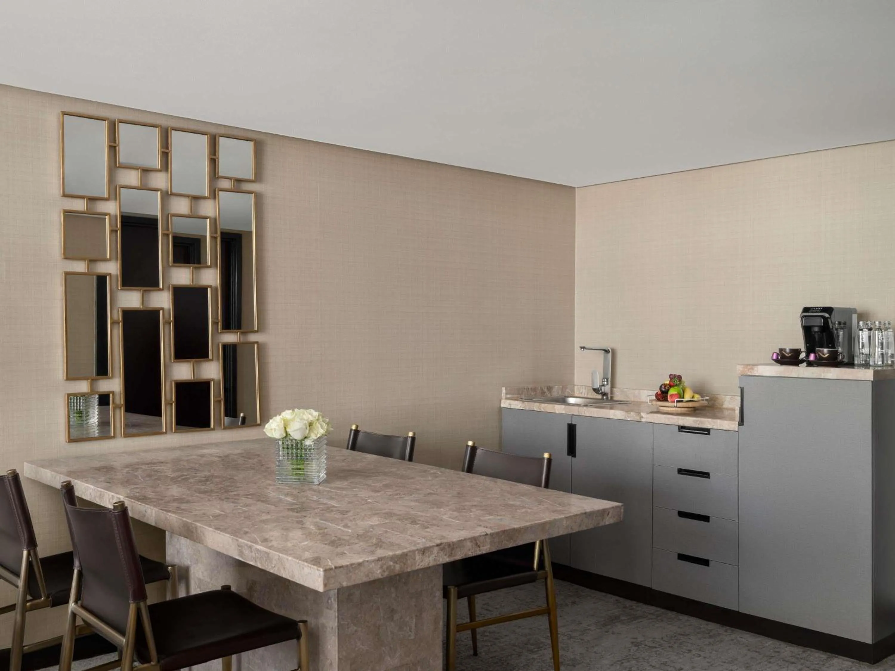 Bedroom in Anwar Al Madinah Mövenpick