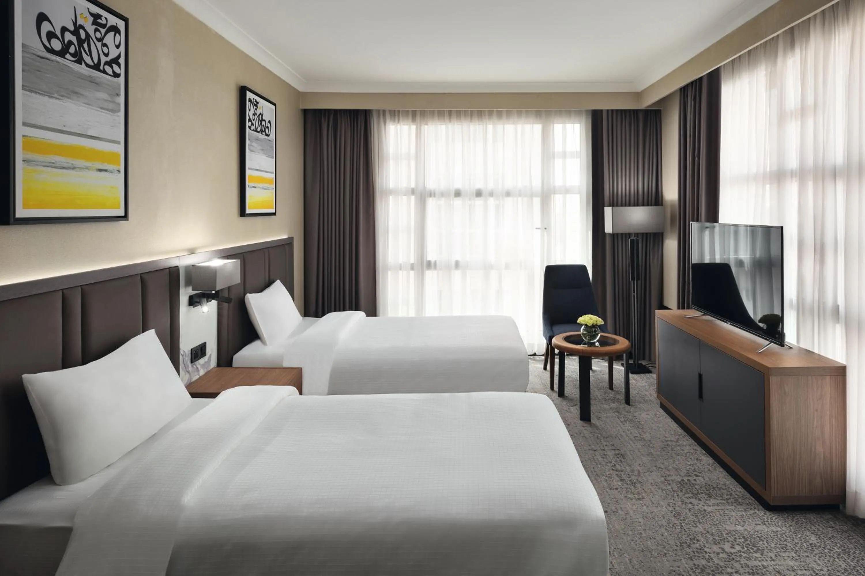 Bedroom, Bed in Anwar Al Madinah Mövenpick