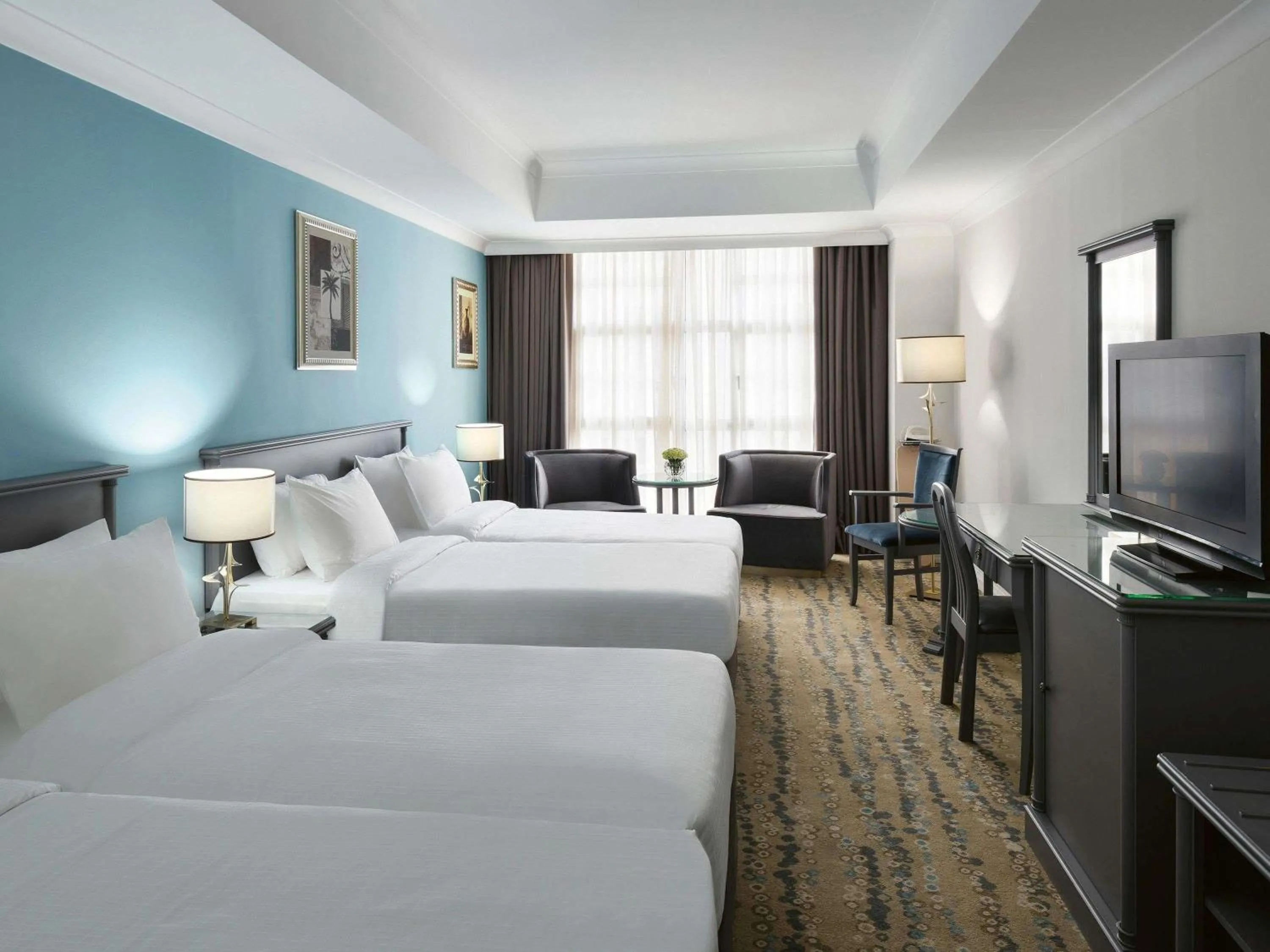 Bedroom, Bed in Anwar Al Madinah Mövenpick