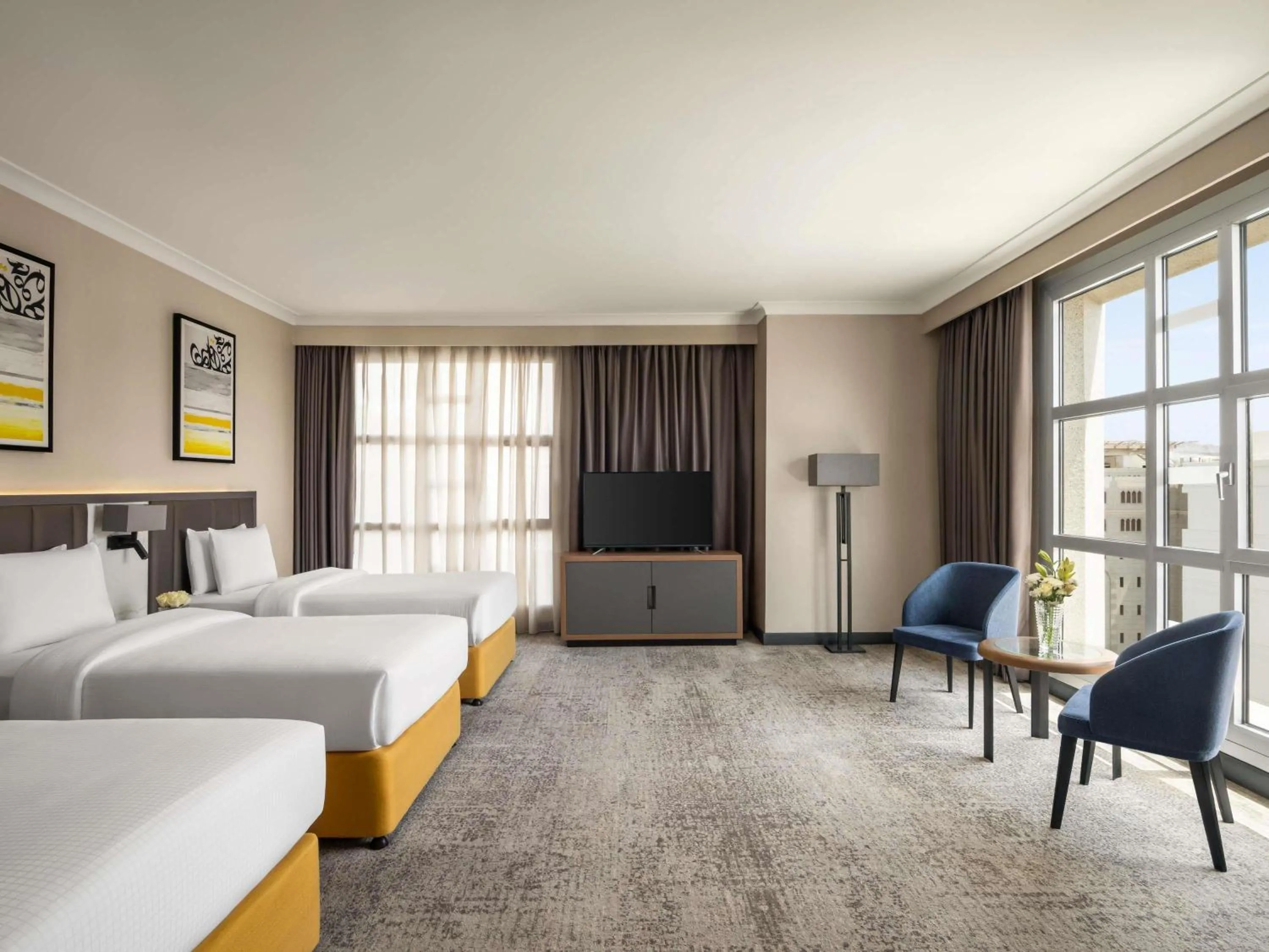 Bedroom, Bed in Anwar Al Madinah Mövenpick