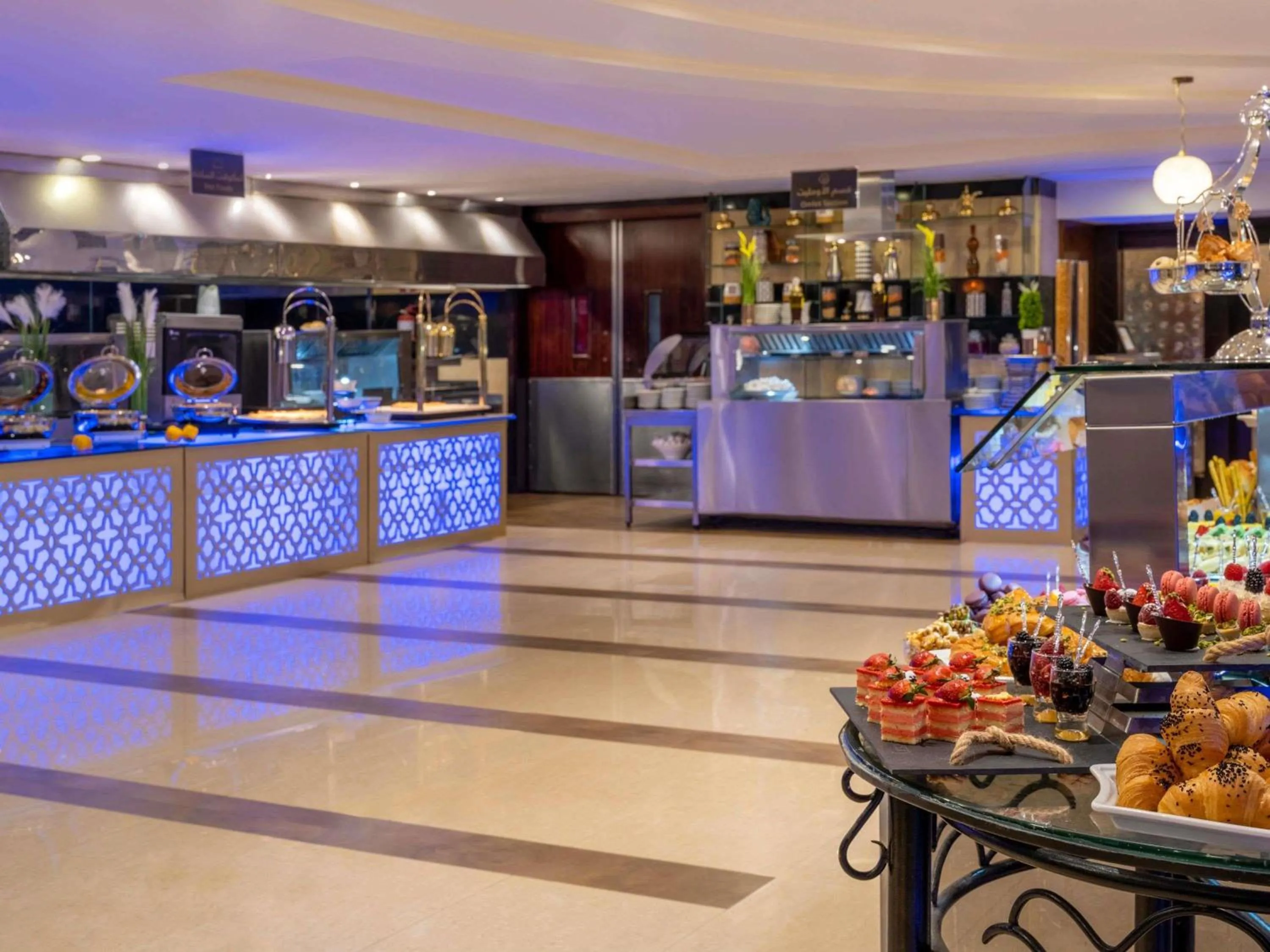 Breakfast in Anwar Al Madinah Mövenpick