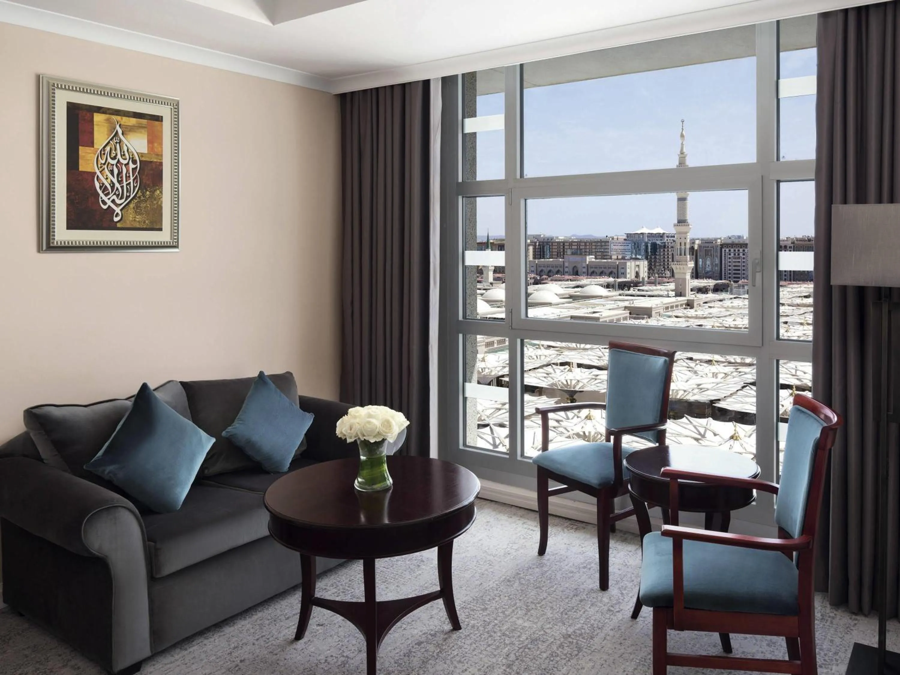 Bedroom in Anwar Al Madinah Mövenpick