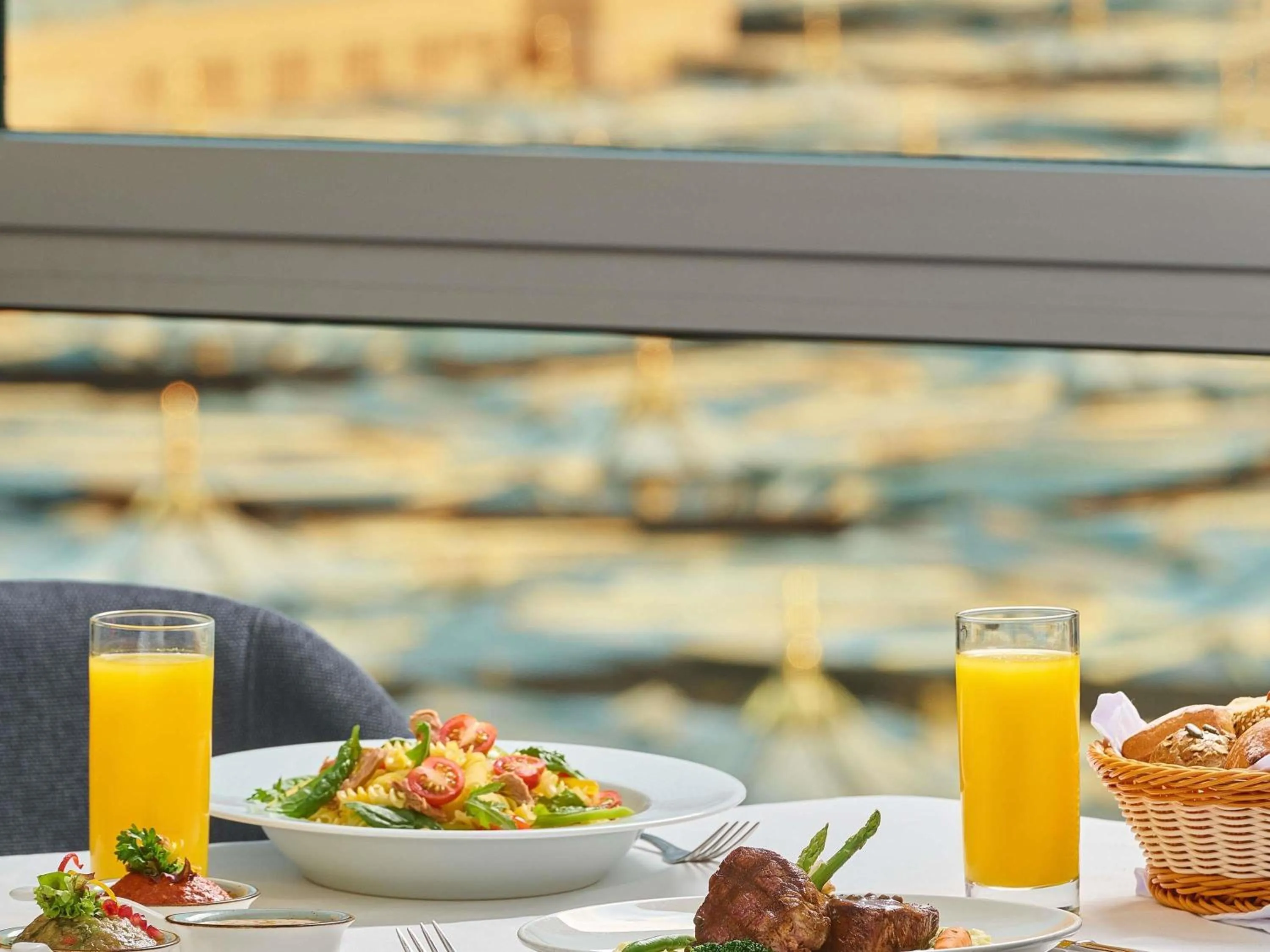 Breakfast in Anwar Al Madinah Mövenpick