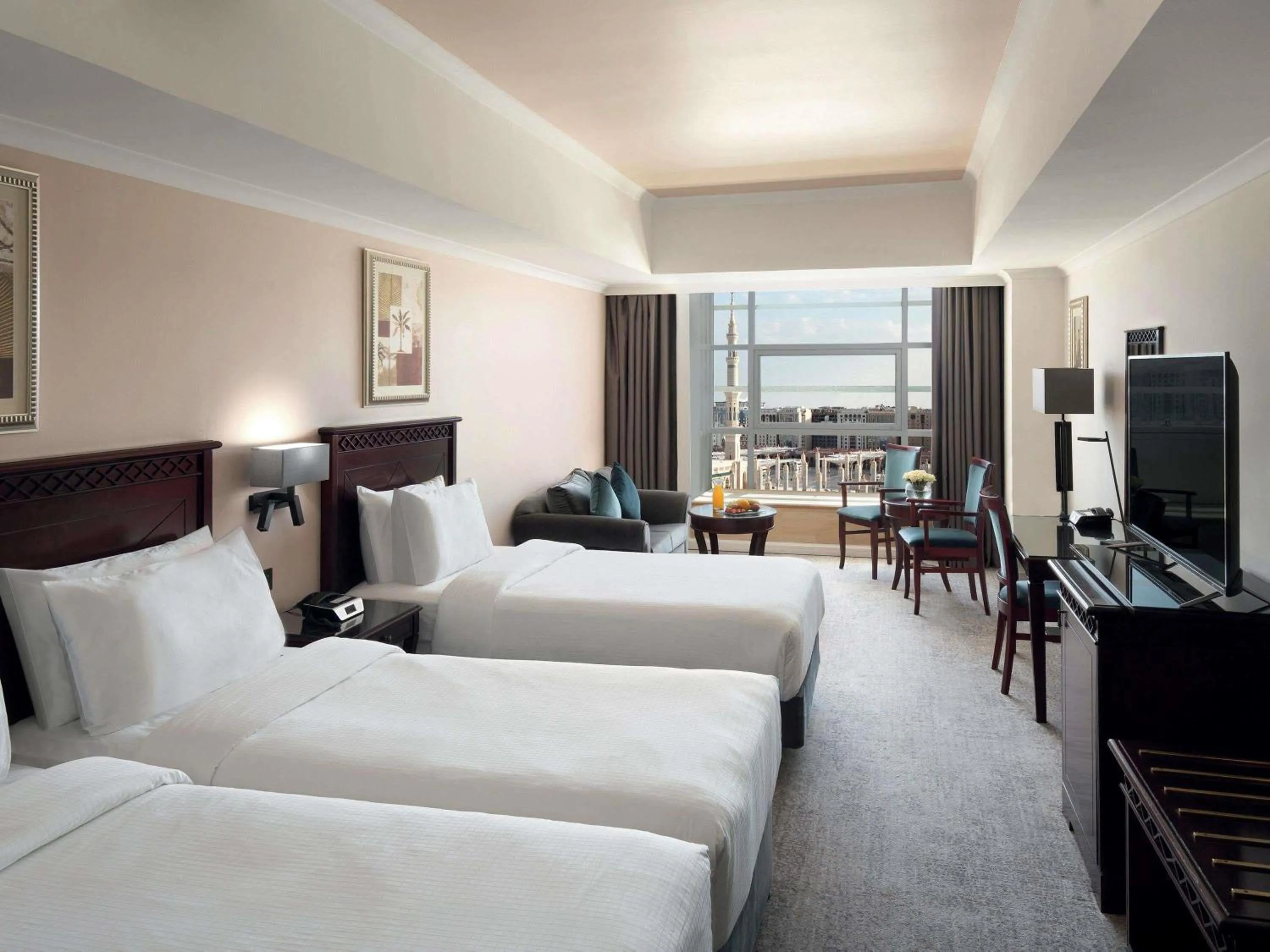 Bedroom, Bed in Anwar Al Madinah Mövenpick