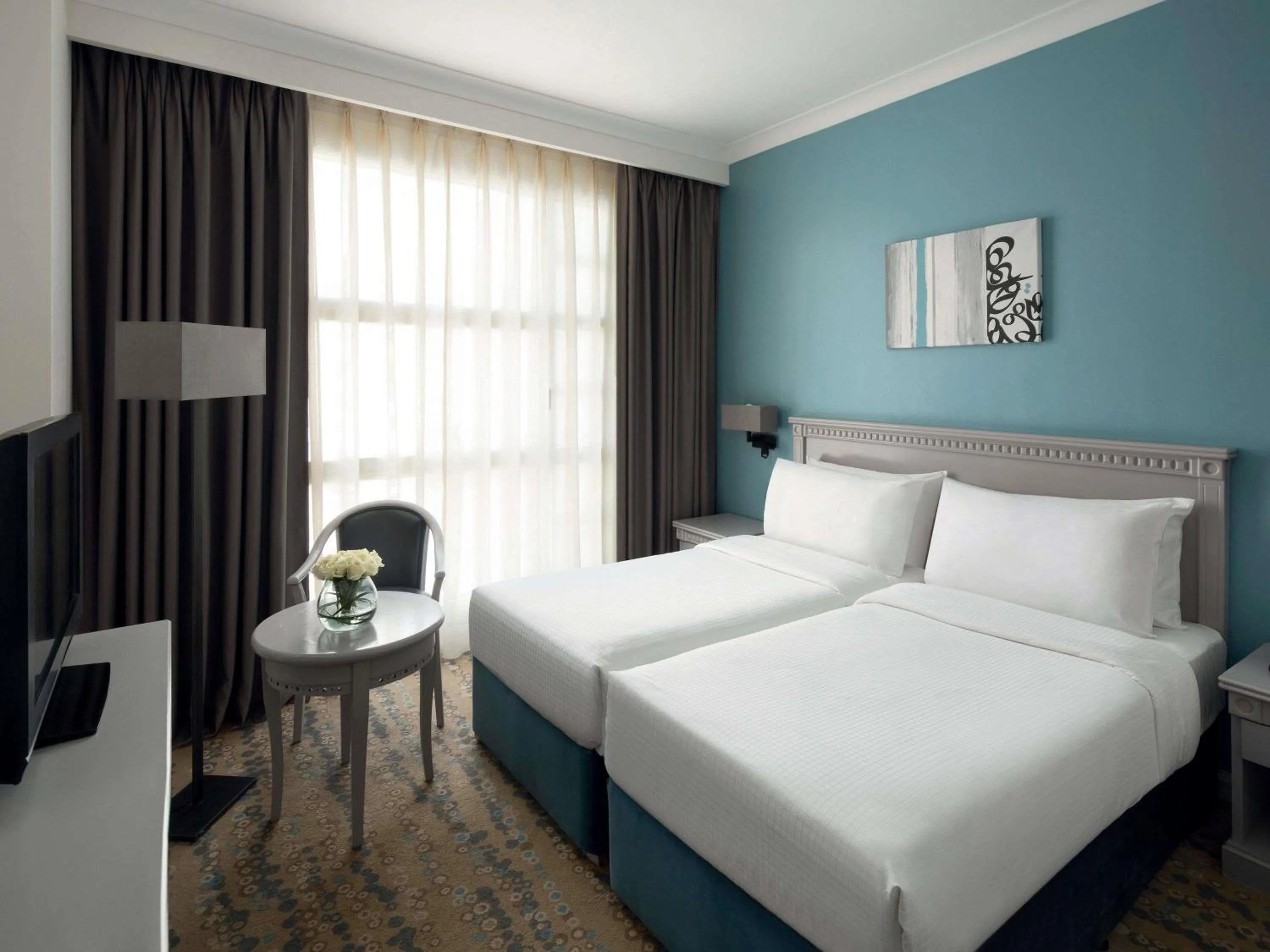 Bedroom, Bed in Anwar Al Madinah Mövenpick