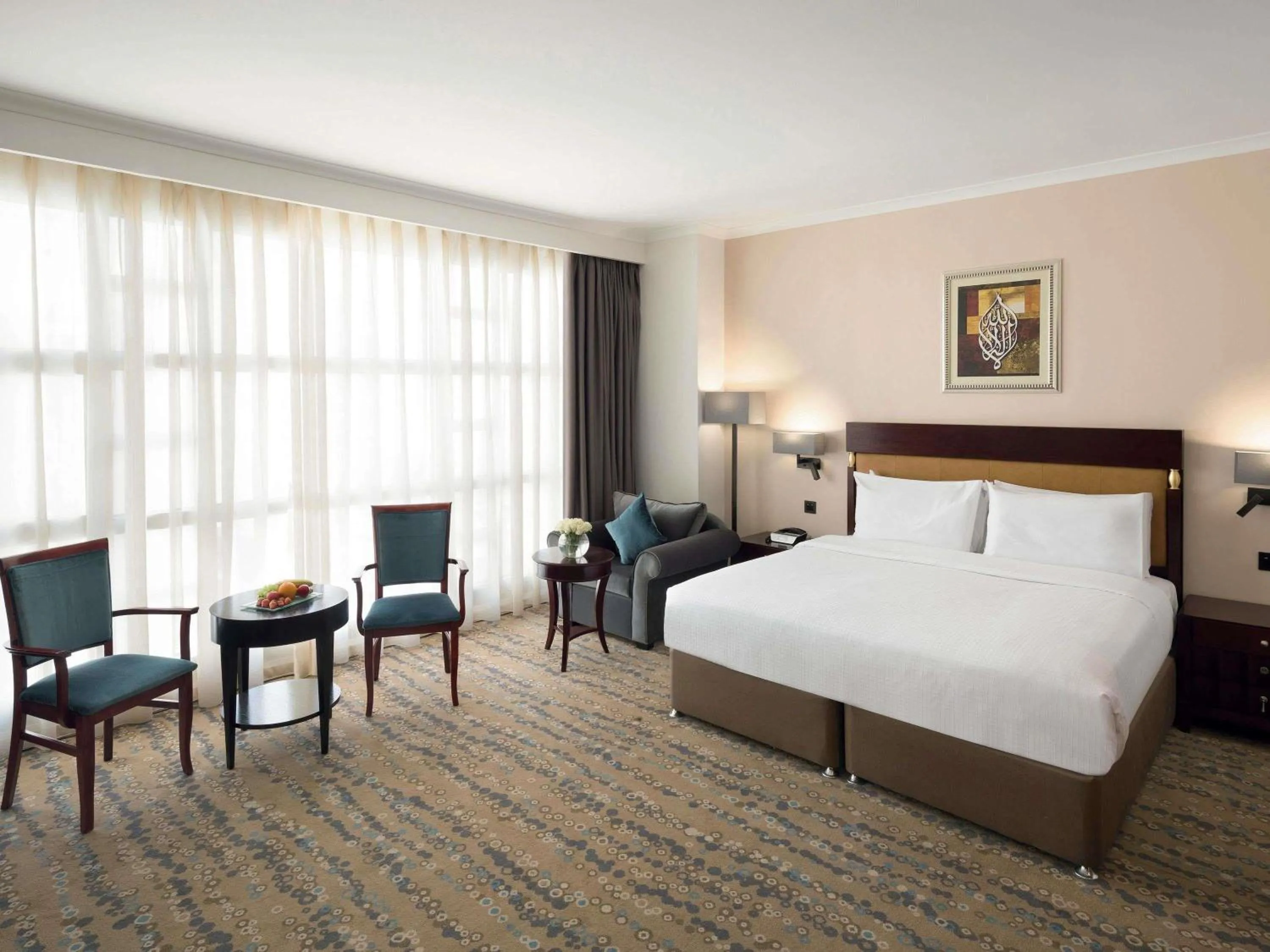 Bedroom, Bed in Anwar Al Madinah Mövenpick