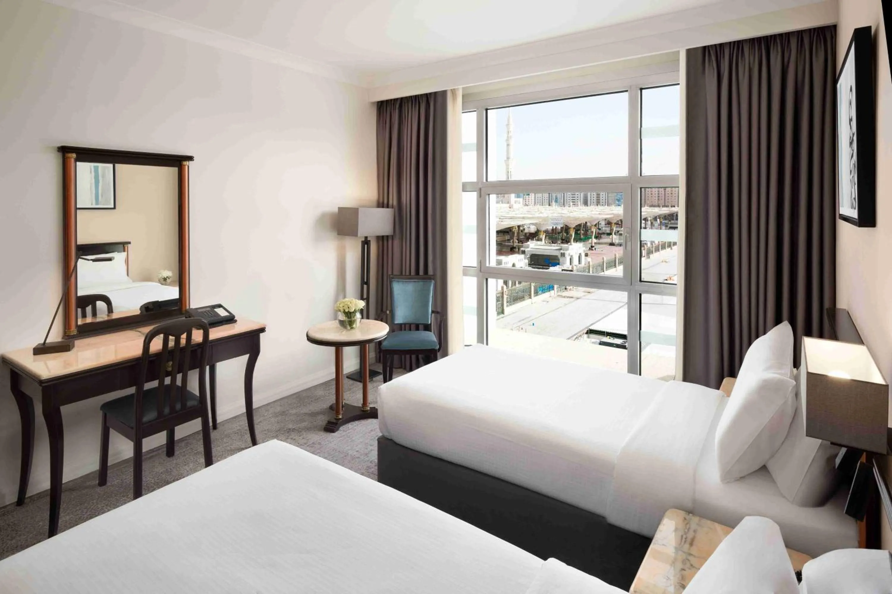 Bedroom, Bed in Anwar Al Madinah Mövenpick