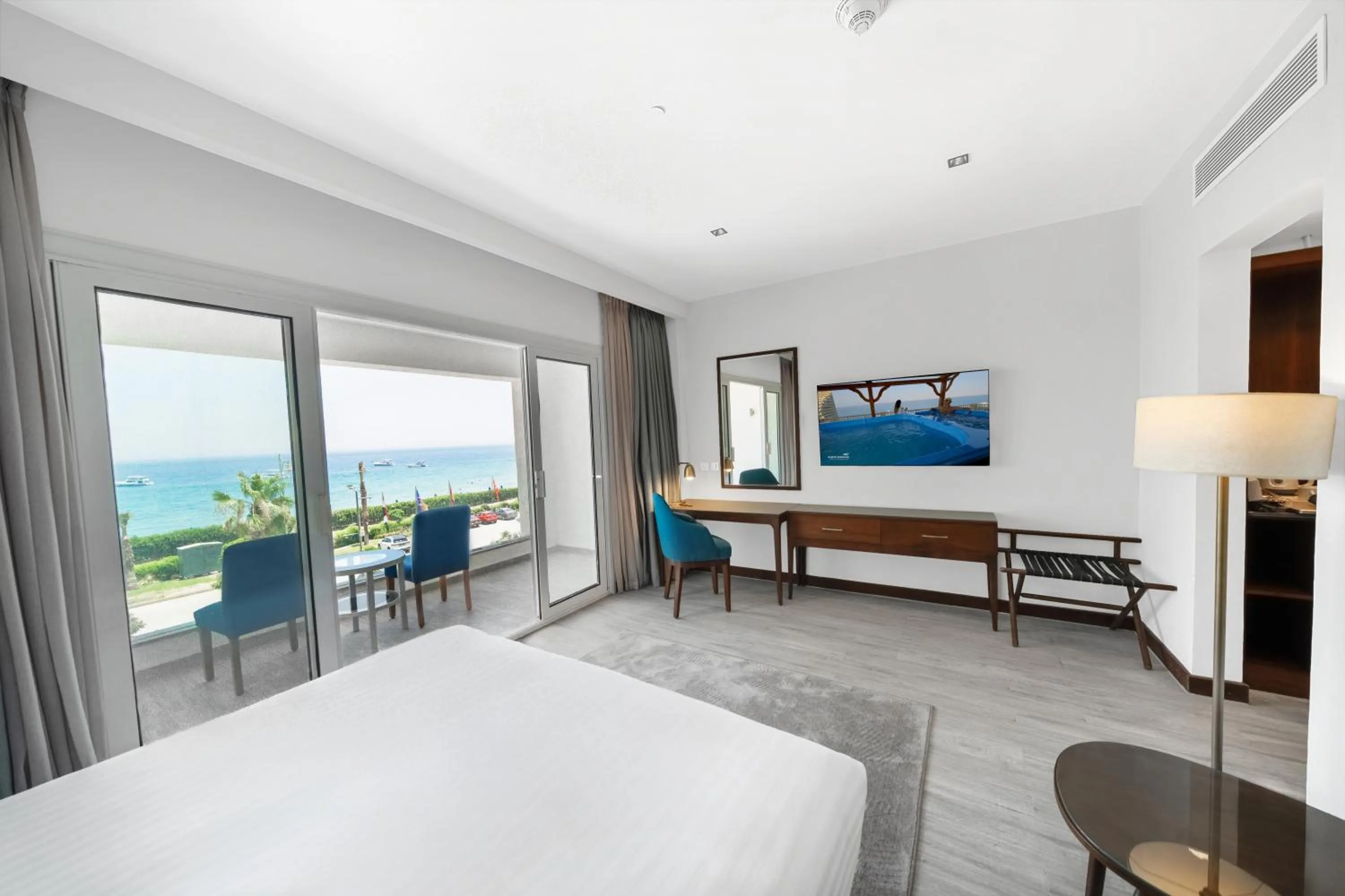 Bedroom, Bed in Porto Sokhna Hotel & Spa