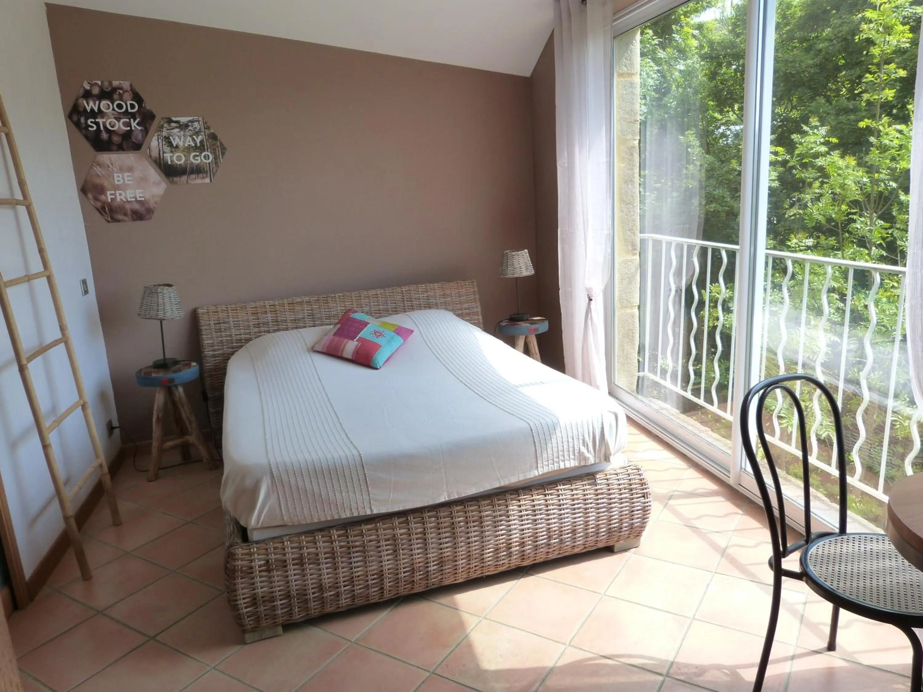 Bed in La Reine des prés Chambres d'Hôtes