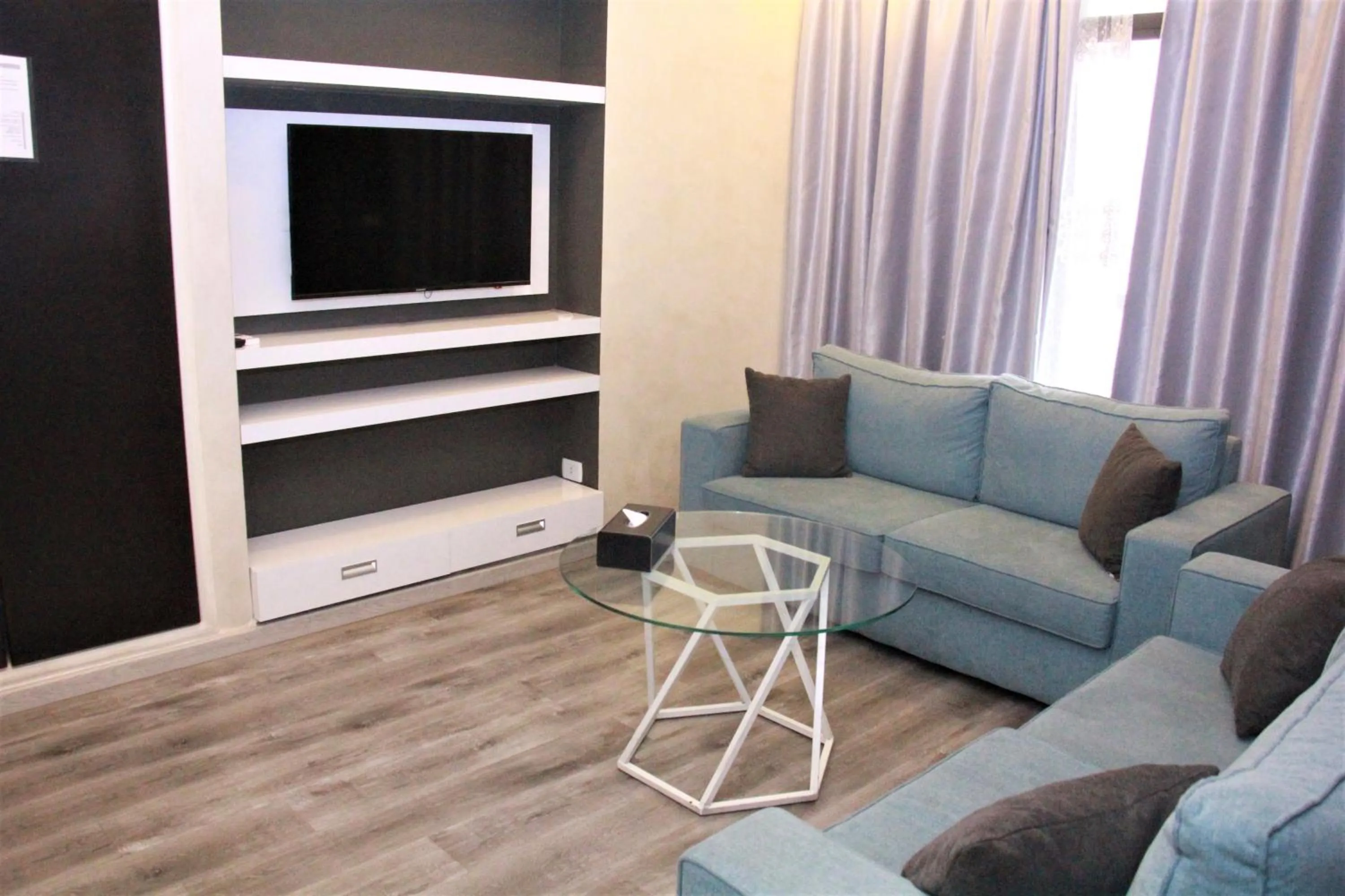 TV and multimedia in Beverly Hotel Beirut