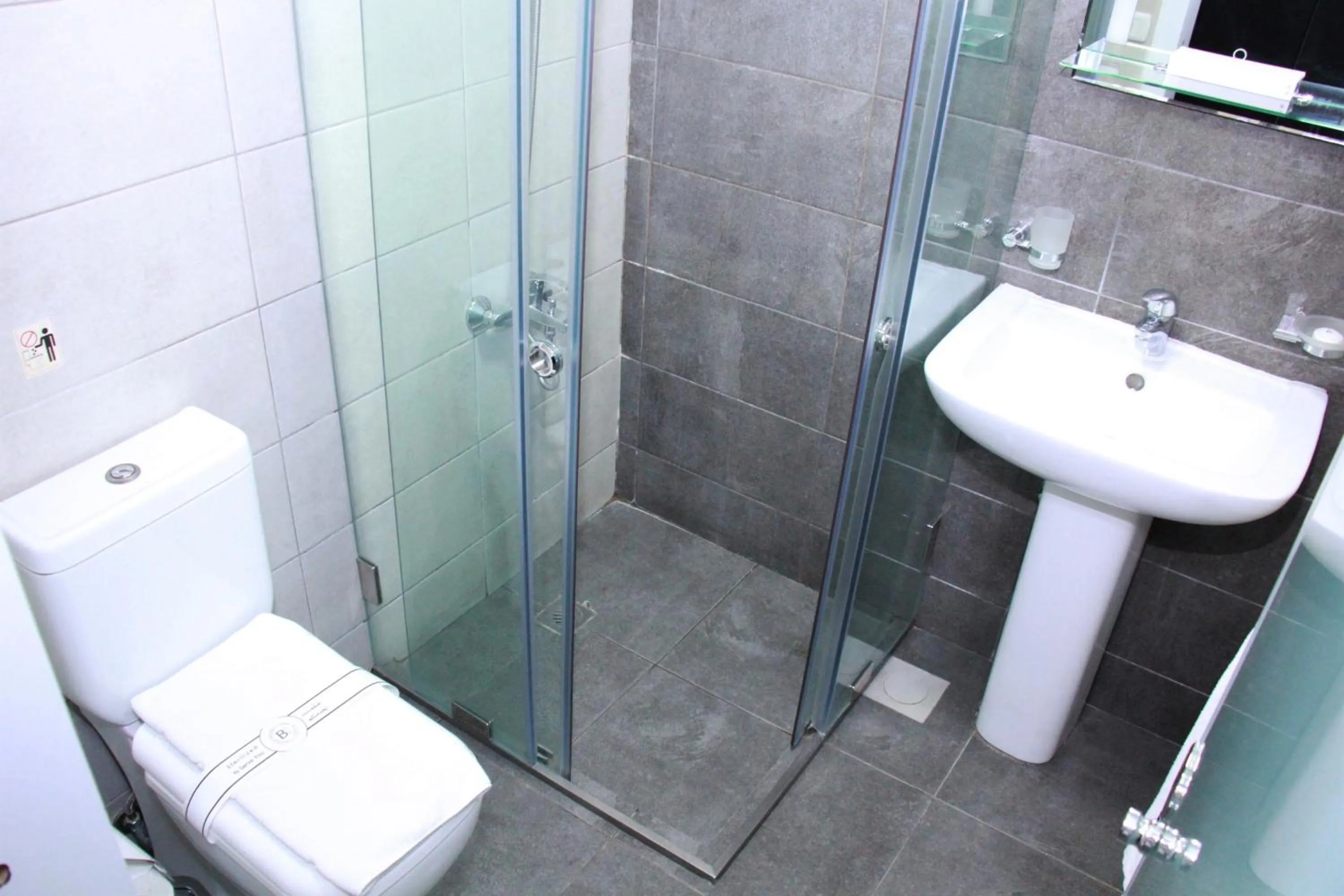 Toilet in Beverly Hotel Beirut