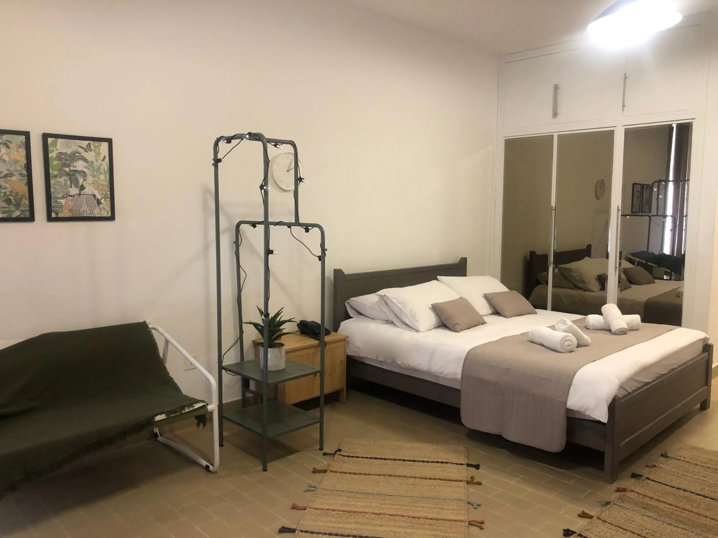 Photo of the whole room, Bed in St Paul Resort