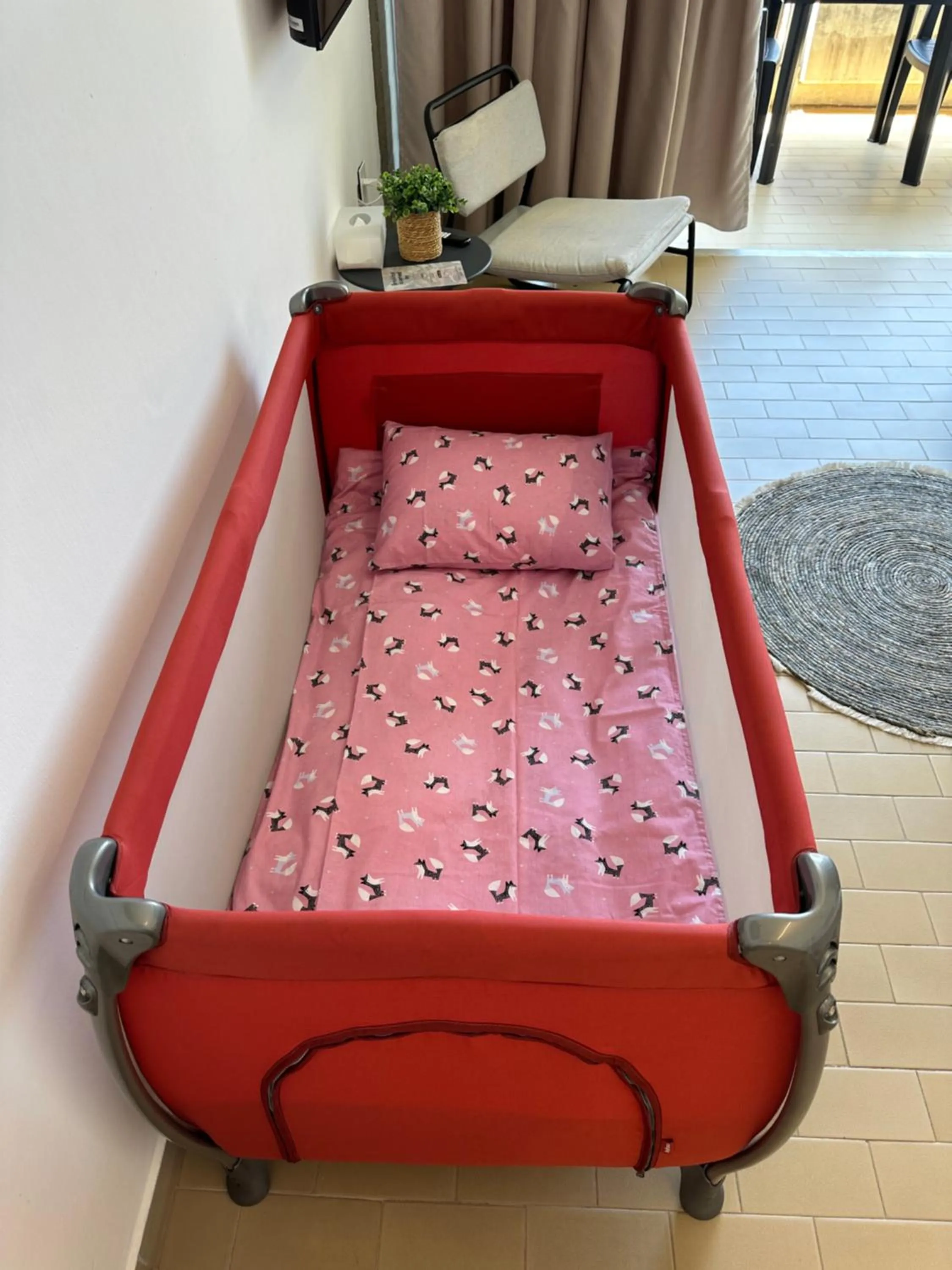 cot, Bed in St Paul Resort