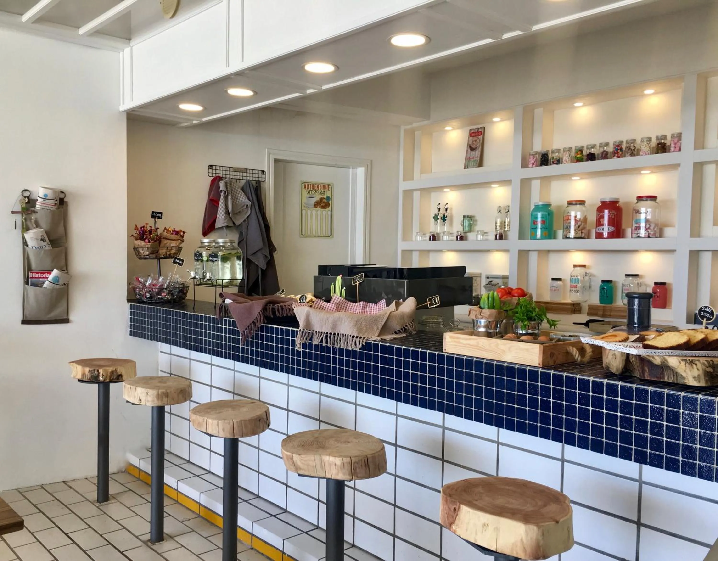 Restaurant/places to eat in St Paul Resort